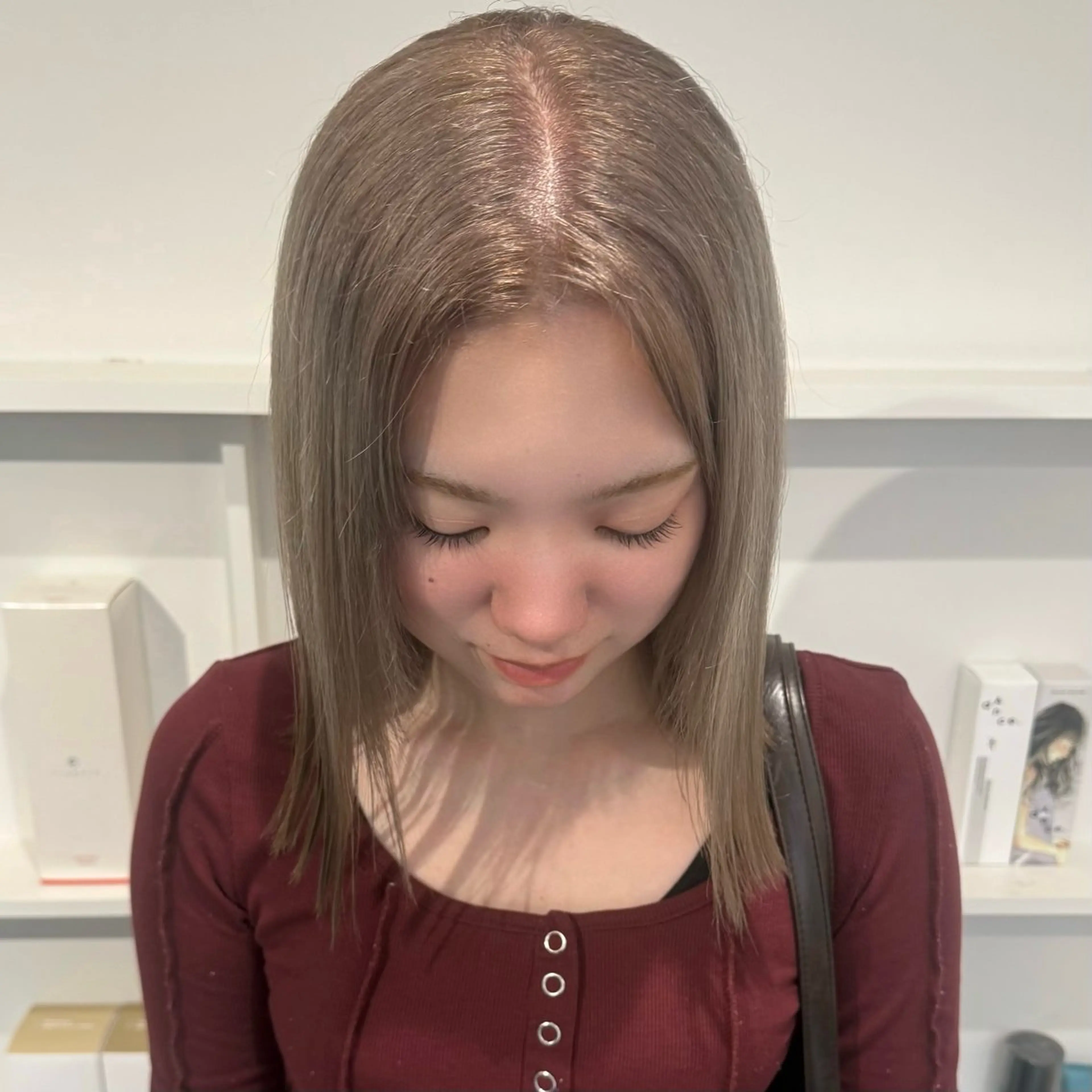 ミディアム カラー グレージュ ブリーチモデル yumekaのヘアスタイル