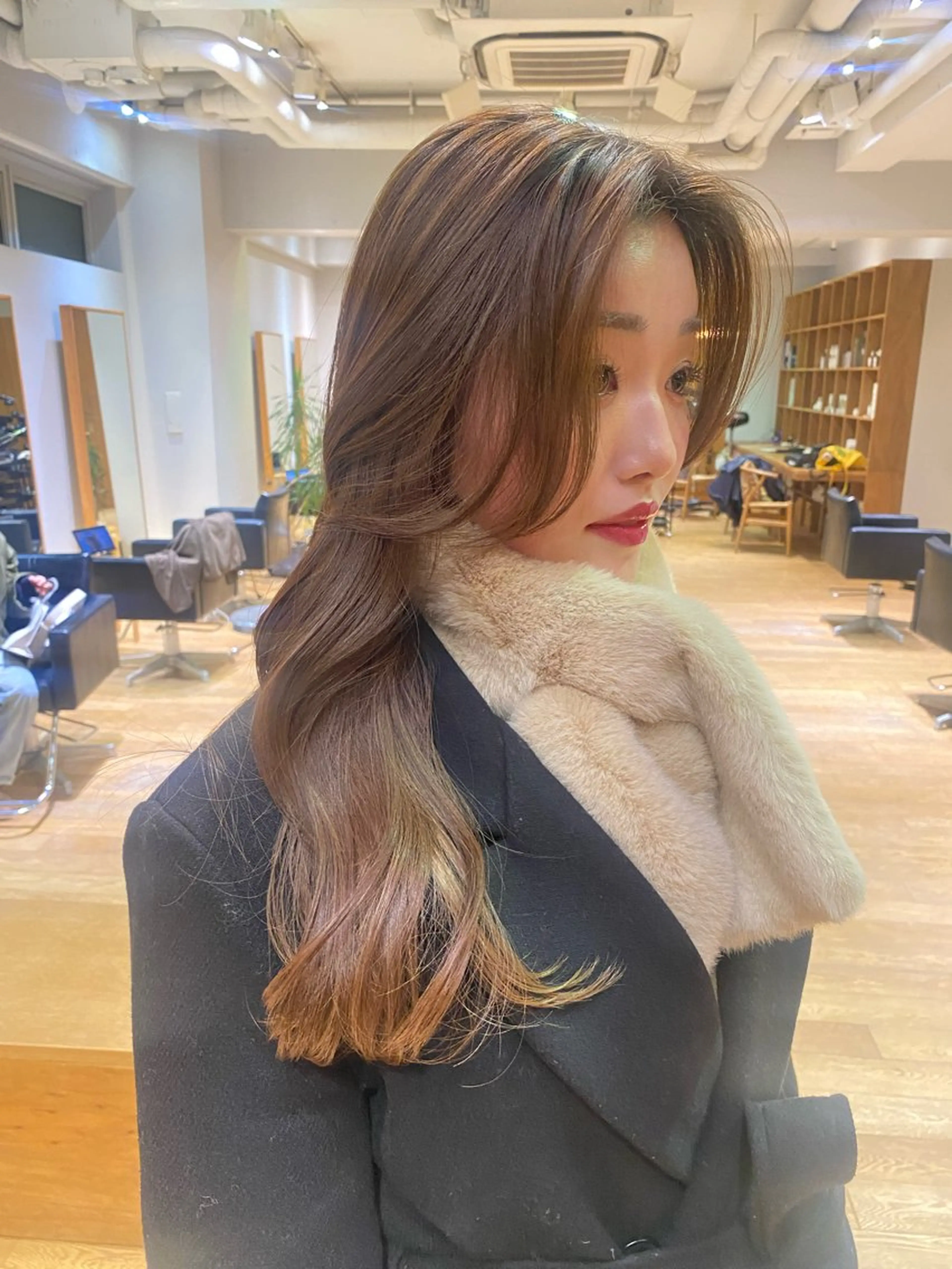 セミロング カラー 🎗️【ヘアセット 美眉】吉川玲🎗️のヘアスタイル