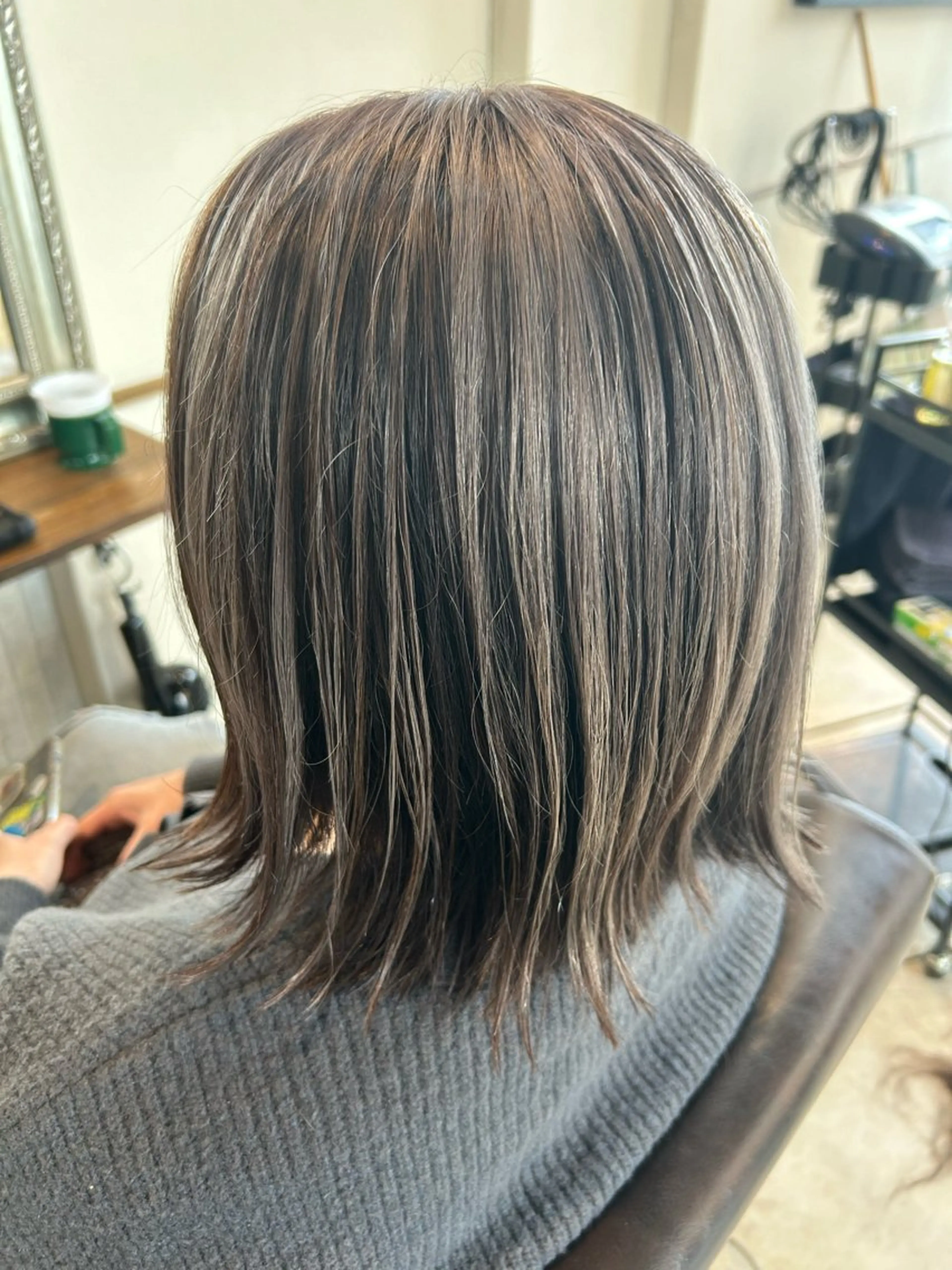 ミディアム カラー ヤマダ タケトのヘアスタイル