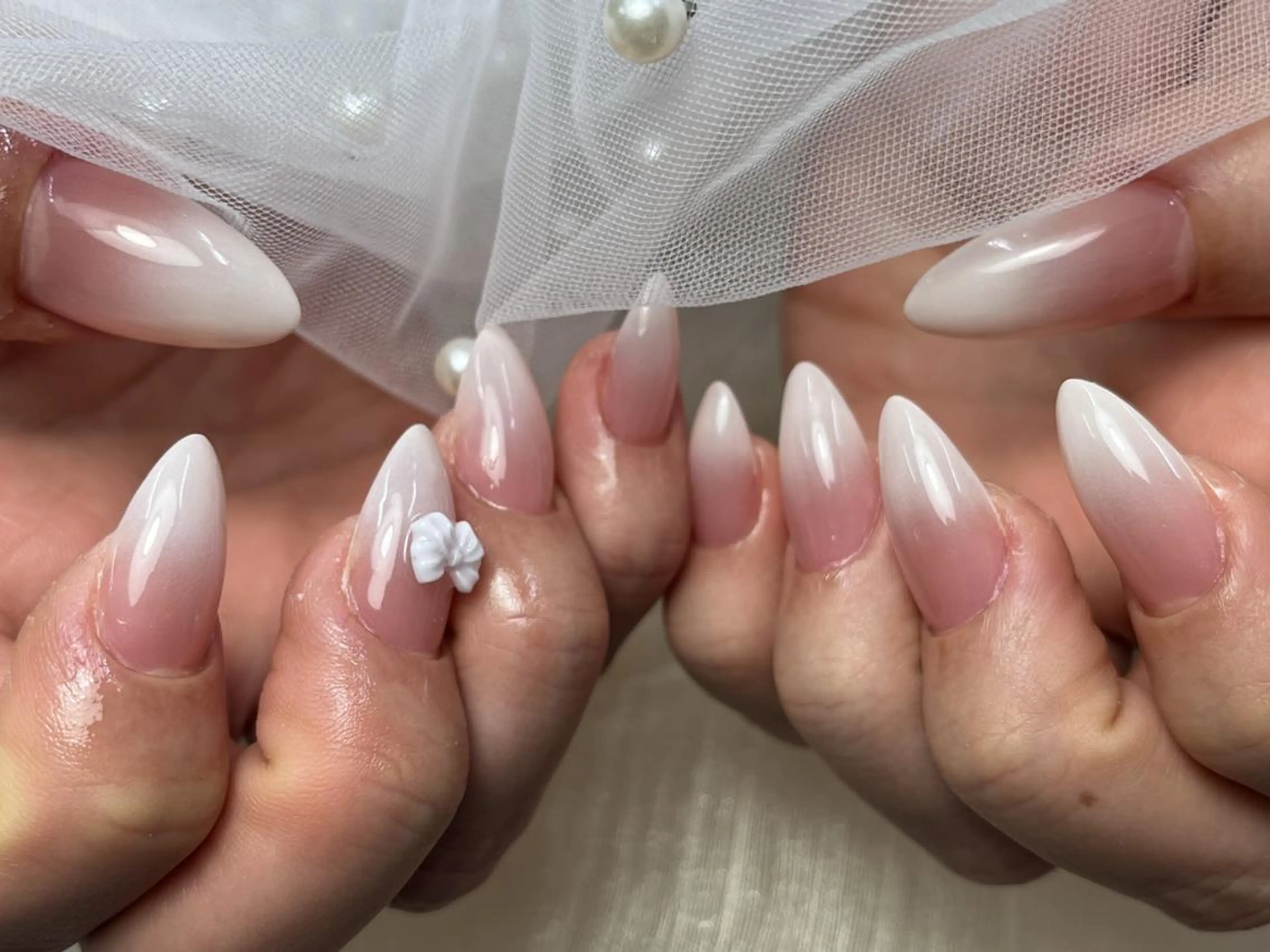ネイル グラデーション リボン スカルプネイル ハンドネイル ハンドケア ToliyDeliy Nail Salonのネイルデザイン