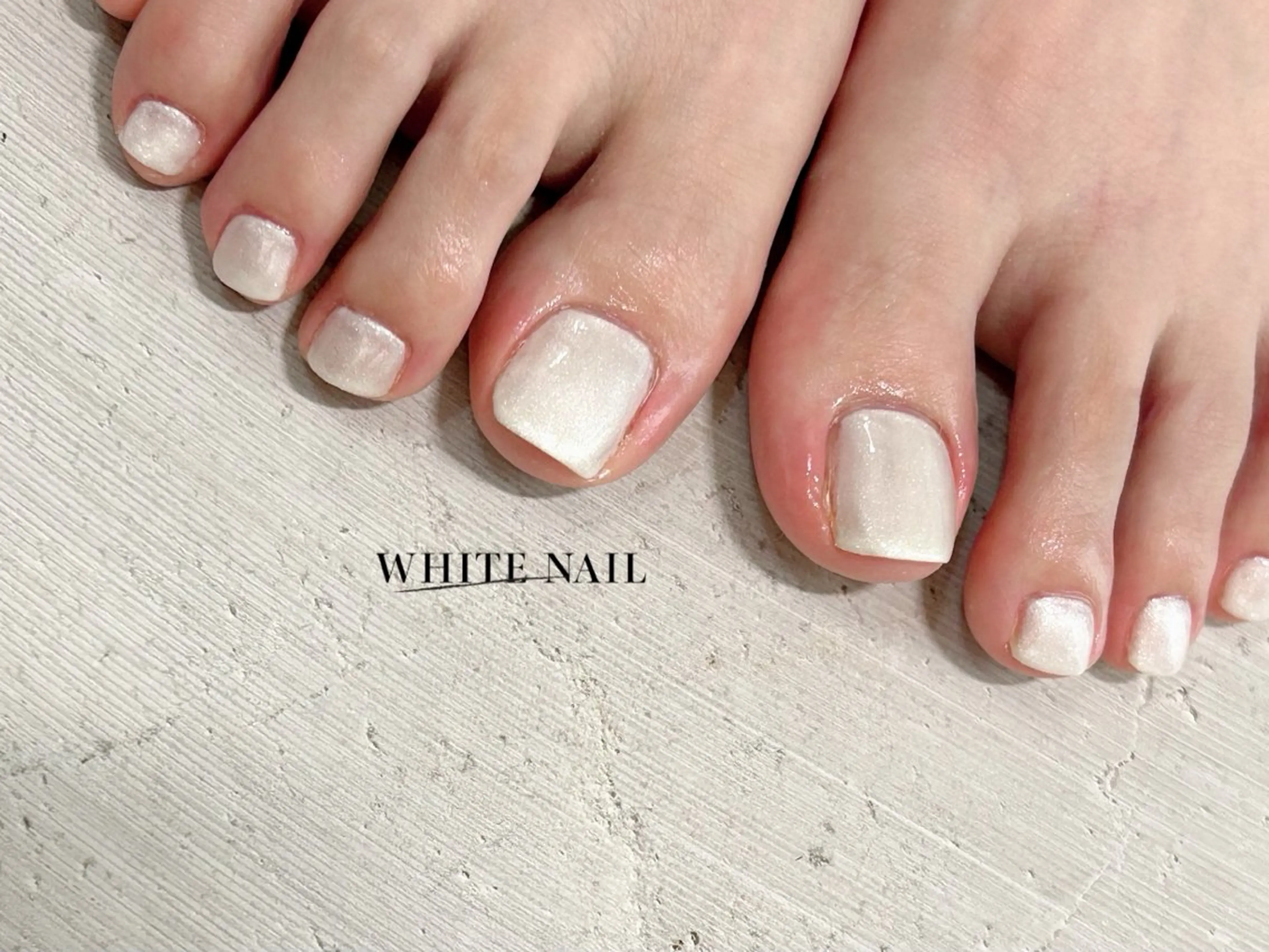 ネイル ワンカラーネイル フットネイル WHITE NAIL ホワイトネイルのネイルデザイン
