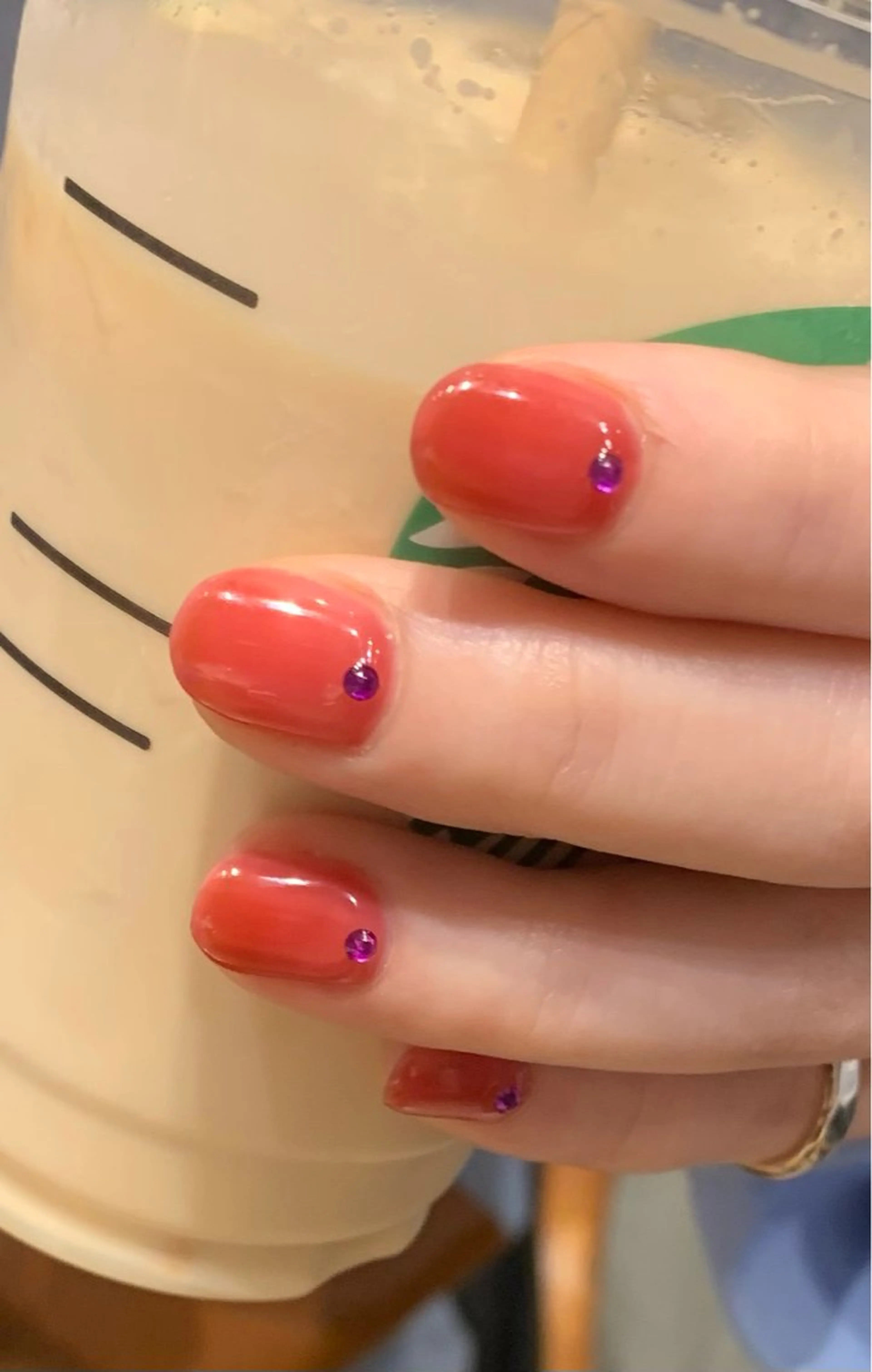 ネイル ストーンネイル ハンドネイル share＋honmachi所属・rn__ nailのネイルデザイン