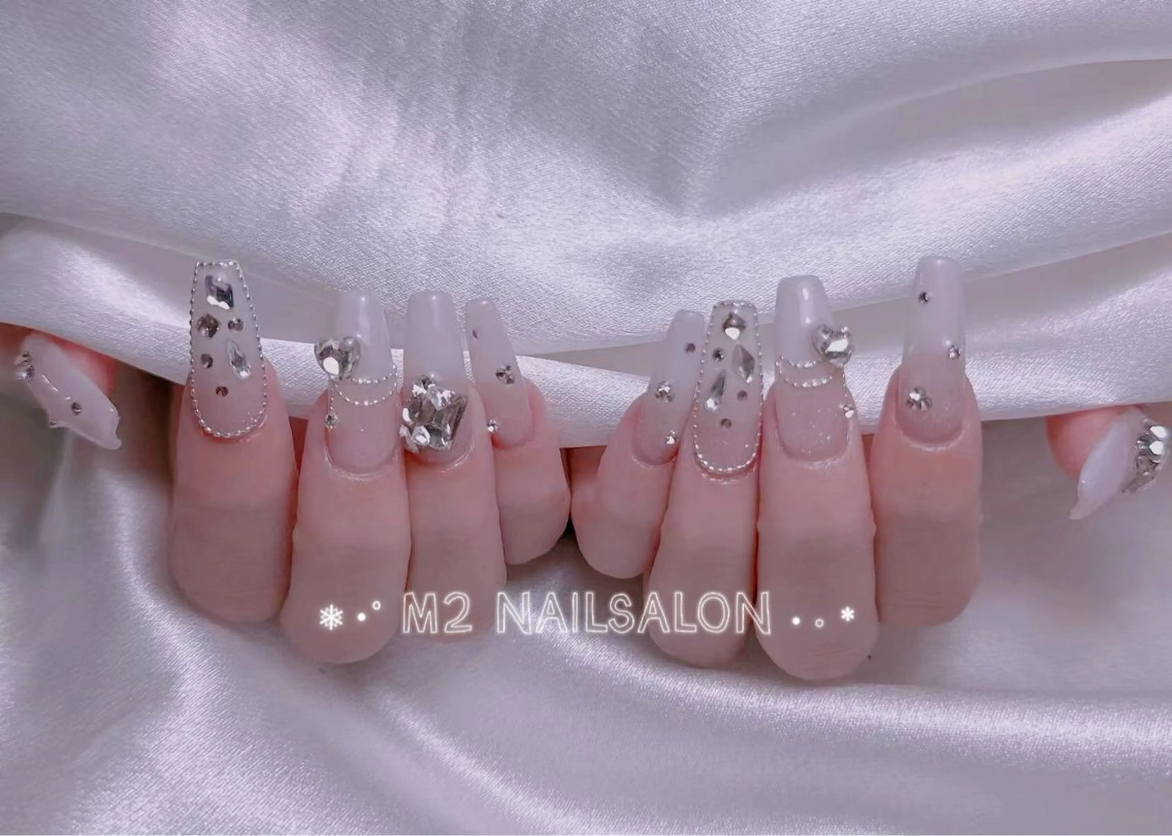 ネイル ジェルネイル 韓国ネイル マグネットネイル パラジェル ワンホンネイル ハンドネイル 長さだし専門店 M2　rikaのネイルデザイン