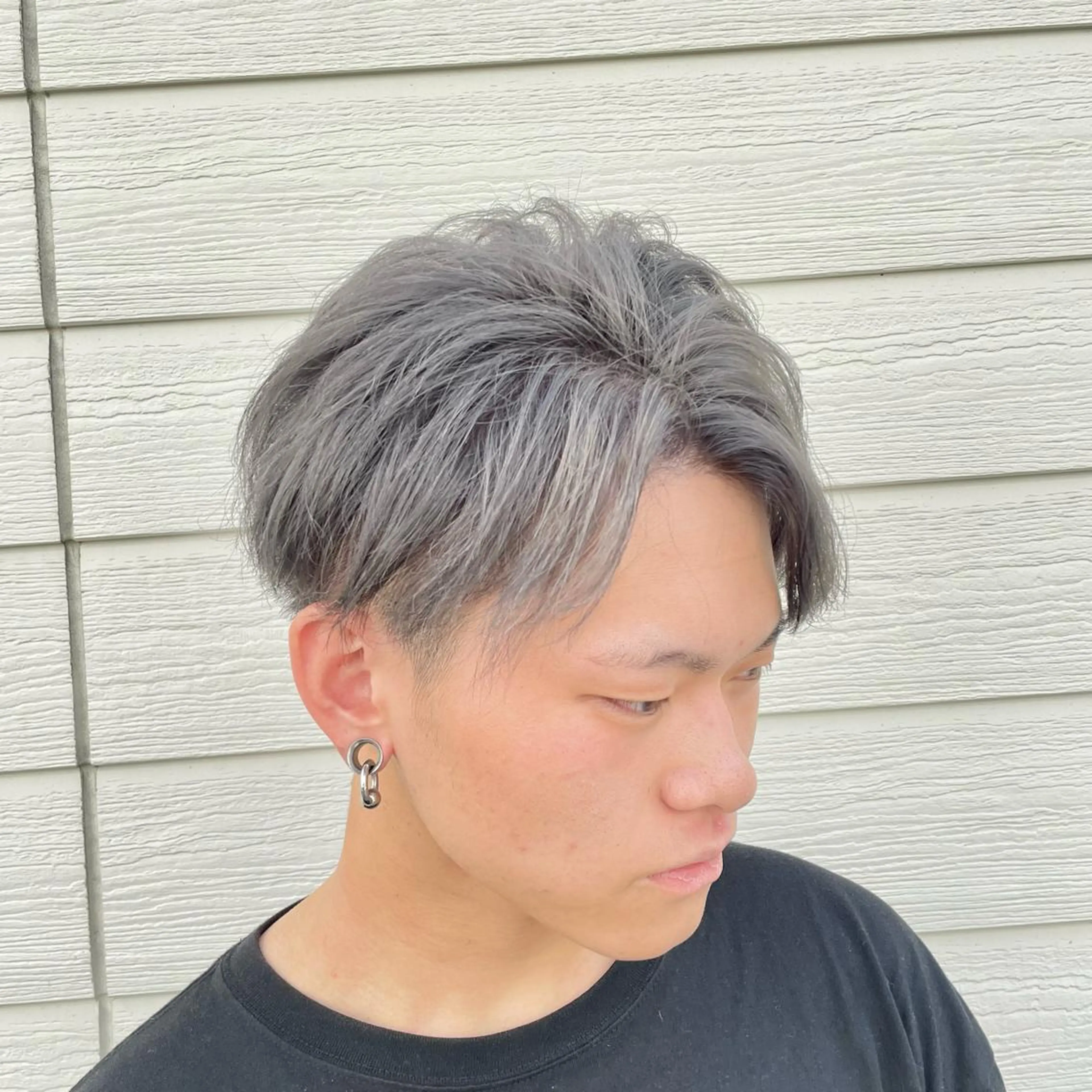 ショート カラー メンズ メンズハイトーン ハイトーンカラー シルバー ヘアカラー トリートメント ✨髪質改善🎨 杉本賢人のヘアスタイル