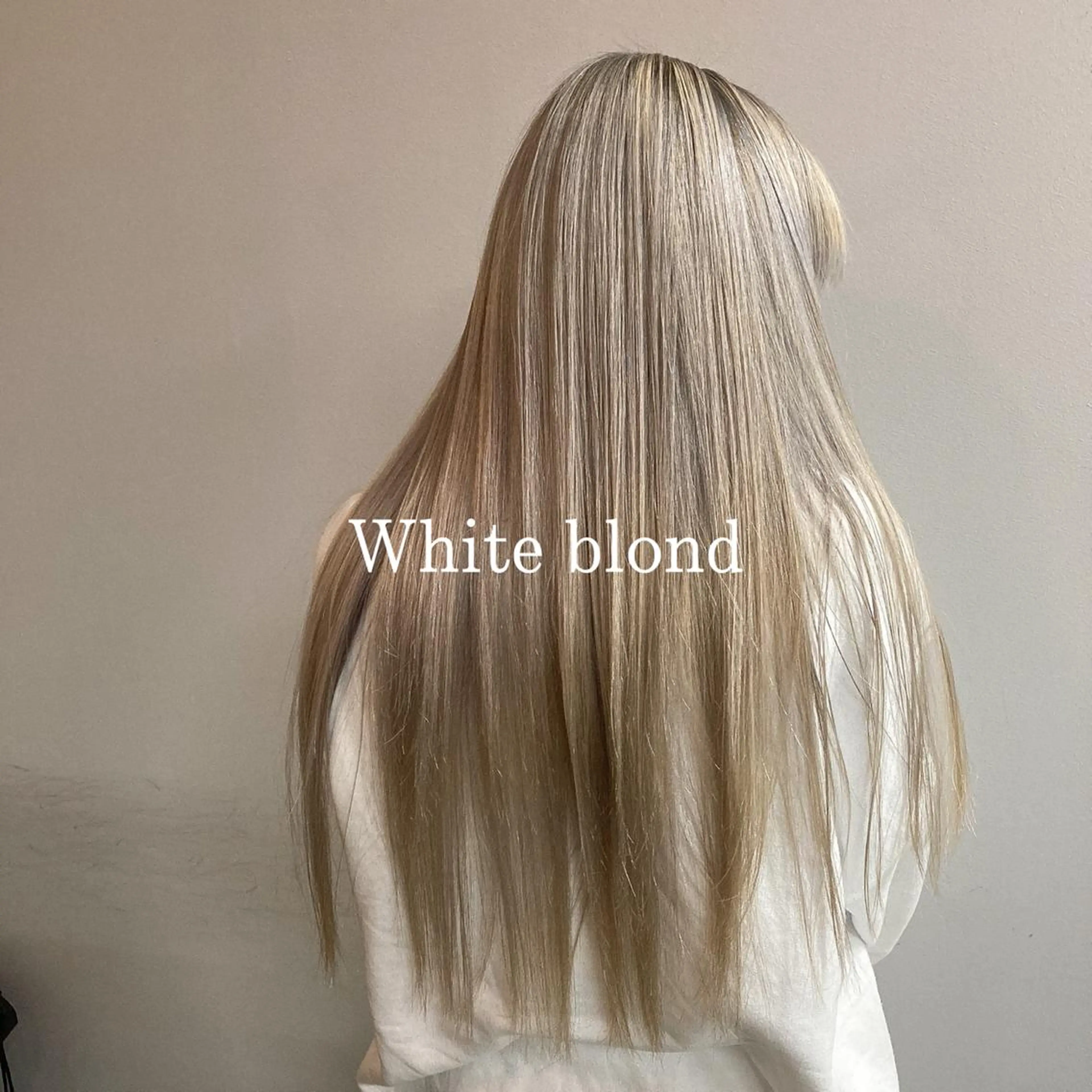 ロング カラー 顔まわりレイヤー デザインカットのヘアスタイル