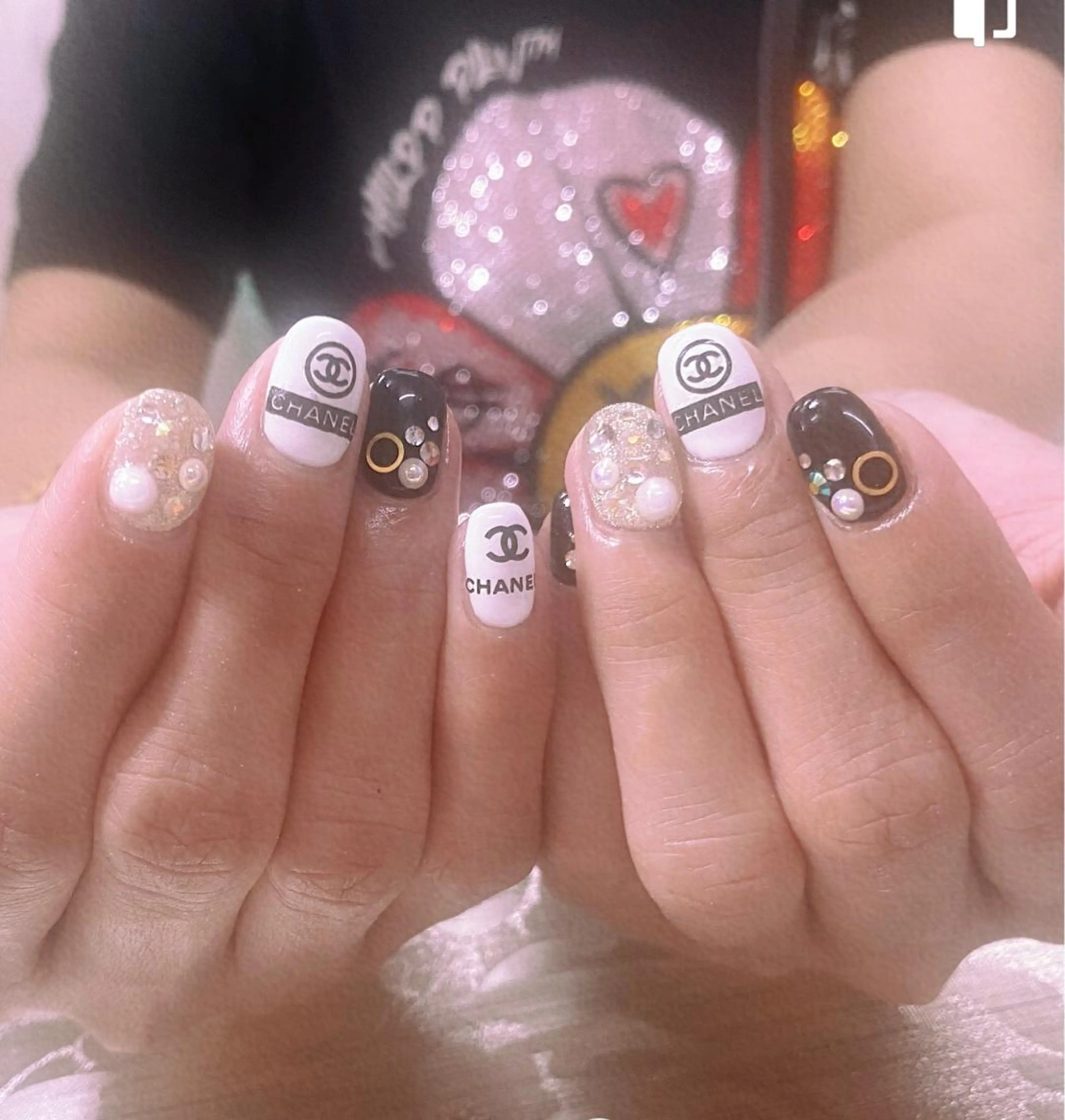 ネイル ハンドネイル I-nailロング /ワンホン/キラキラのネイルデザイン