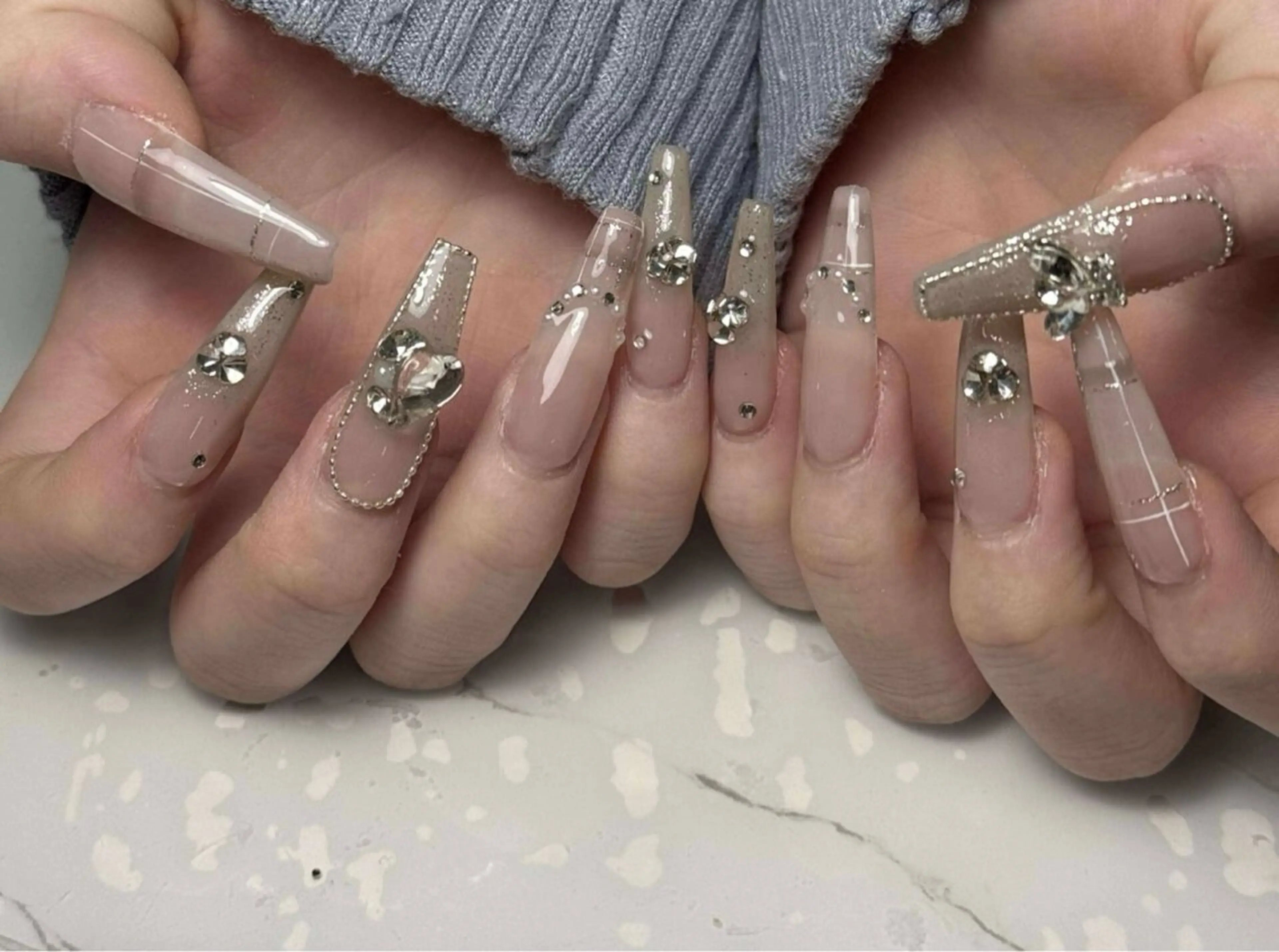 ネイル アートネイル ジェルネイル キラキラネイル 韓国ネイル スカルプネイル ハンドネイル 清水 ユナのネイルデザイン