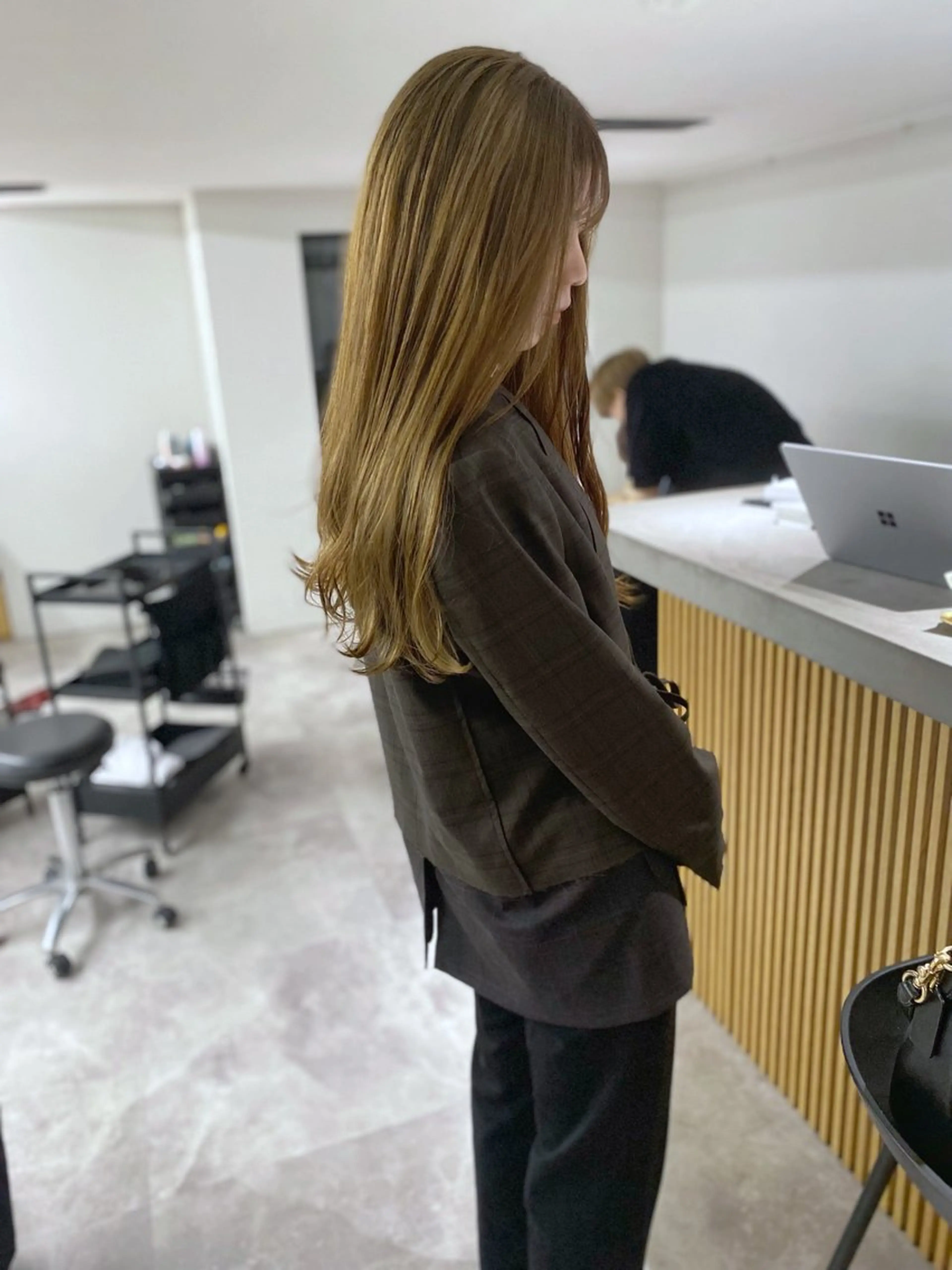 セミロング カラー ベージュカラー ブリーチ ブロンド ブロンドベージュ ケアブリーチ ヘアカラー トリートメント 山﨑 大暉【ダブルカラー】のヘアスタイル