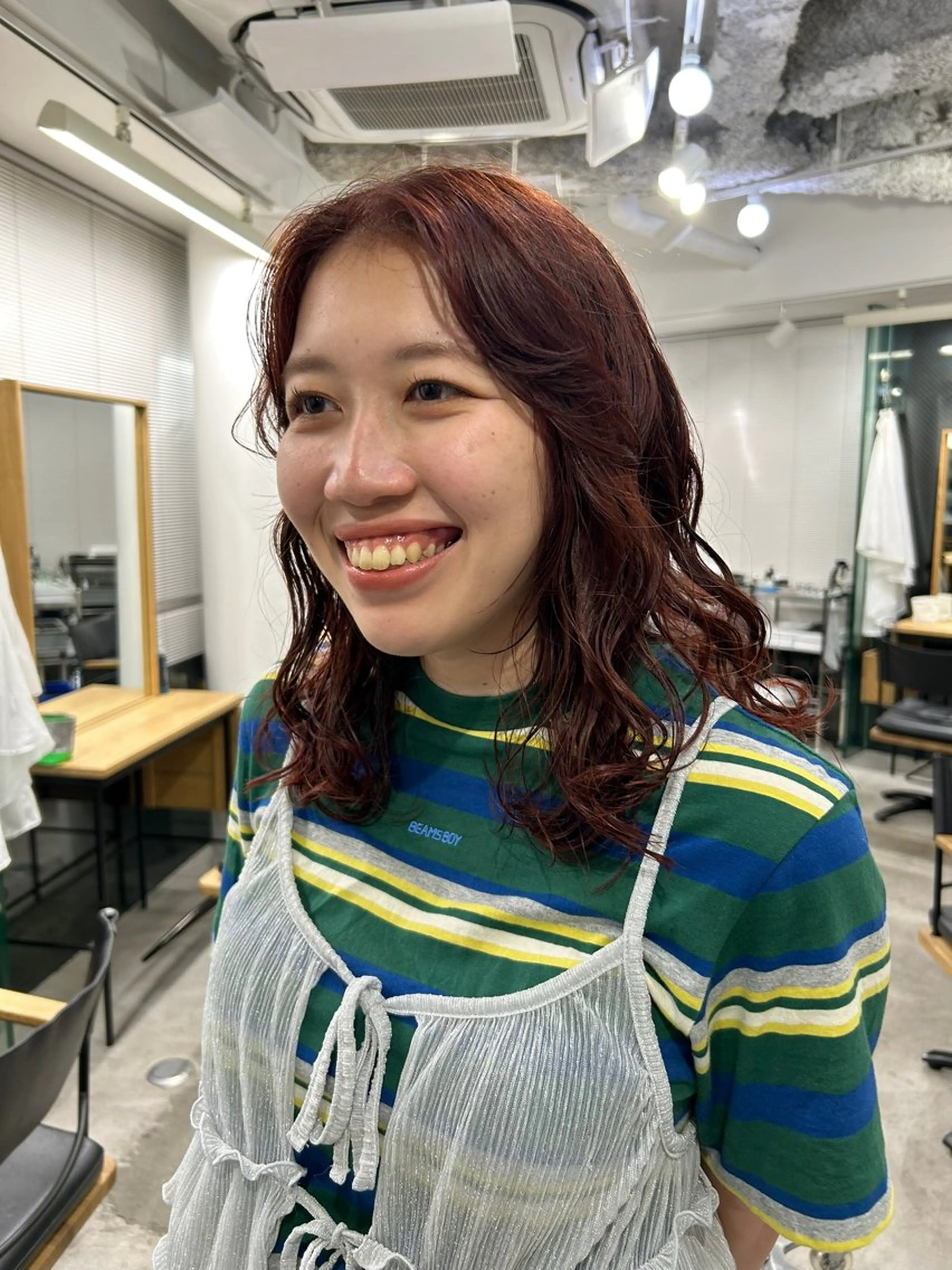 セミロング カラー nishihama nanaのヘアスタイル