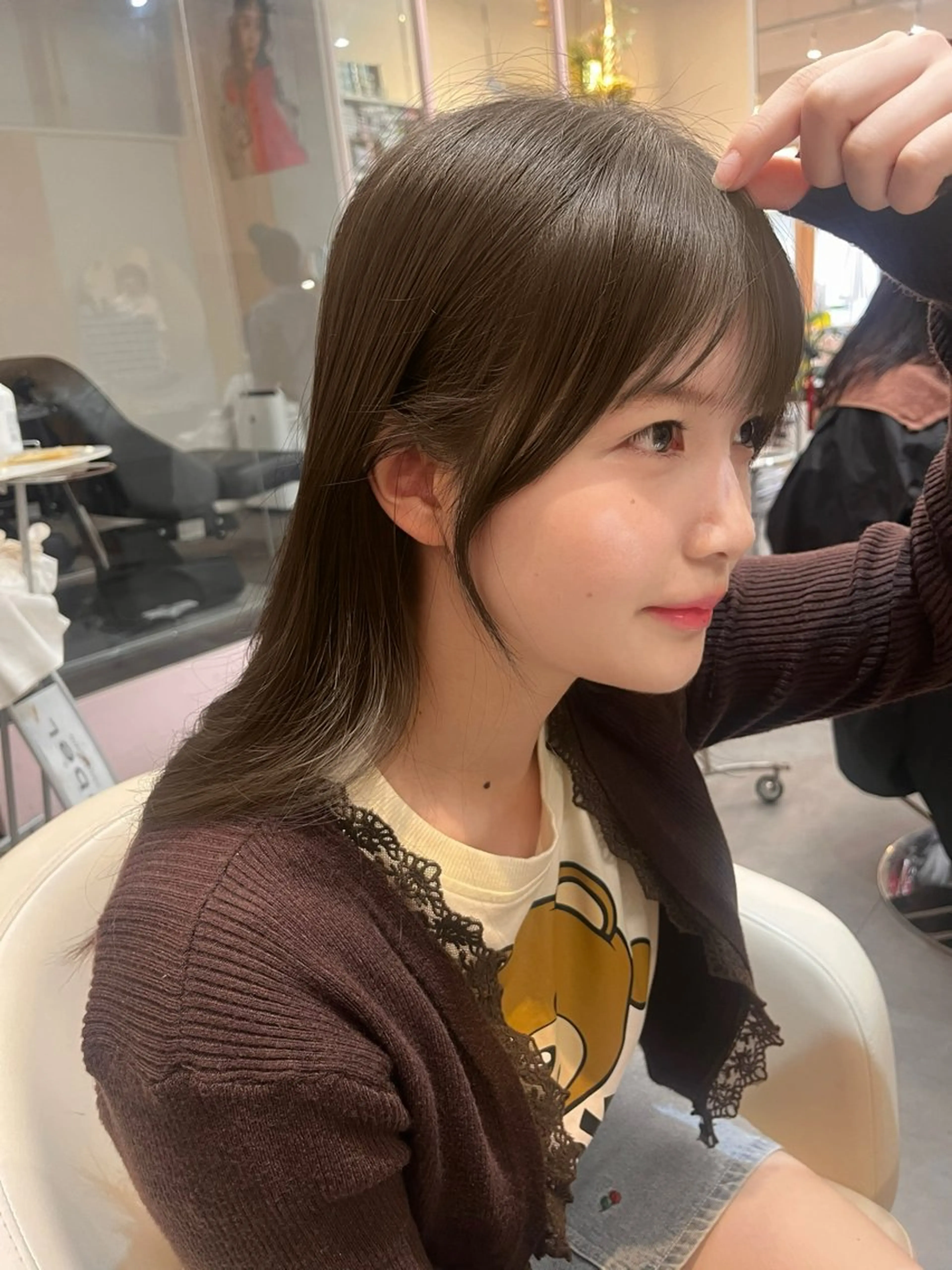 セミロング レイヤーカット/ 酸性ストレート梅田のヘアスタイル