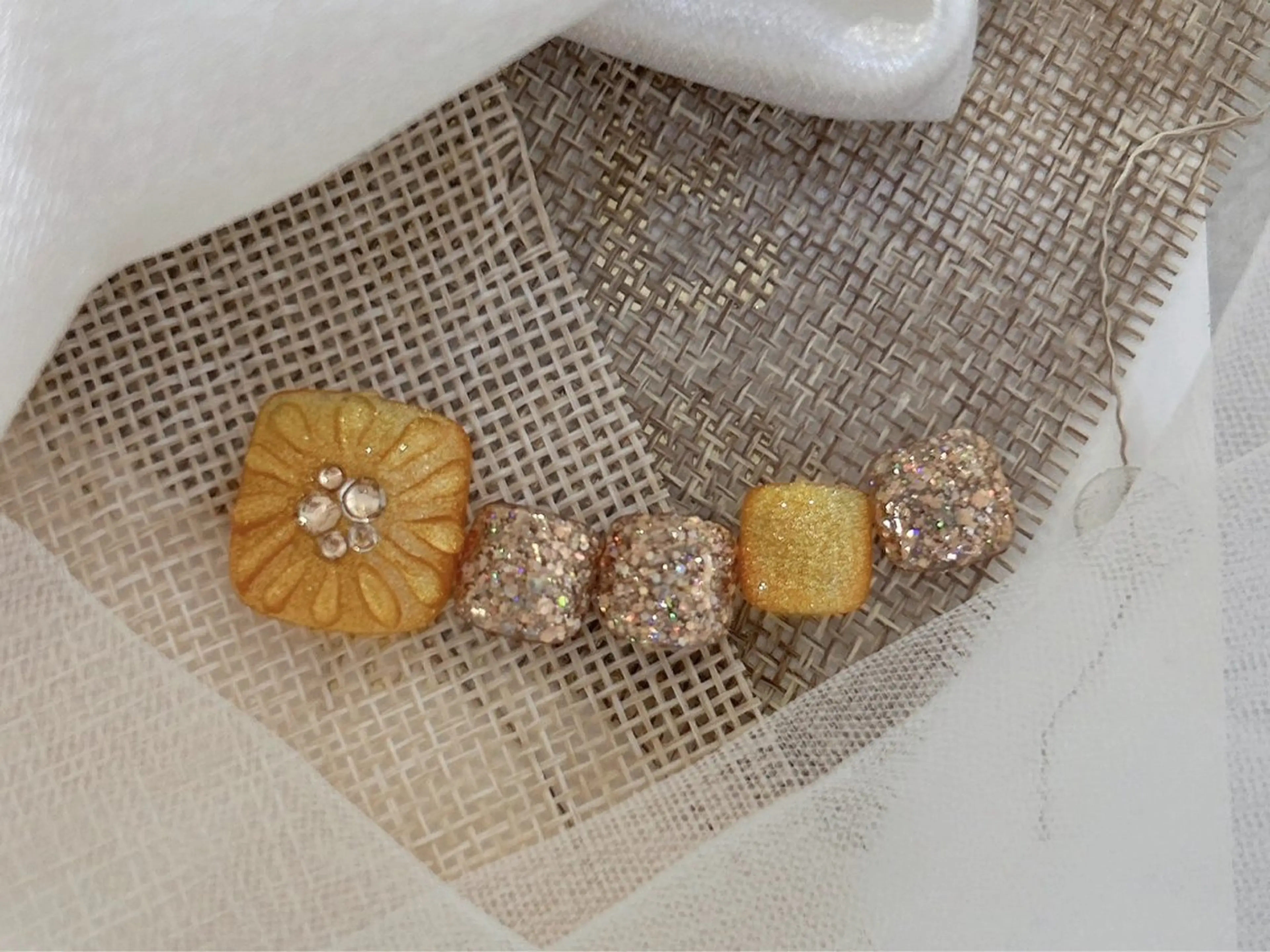 ネイル ハンドネイル フットネイル ネイルサロンクイーン 中野のネイルデザイン