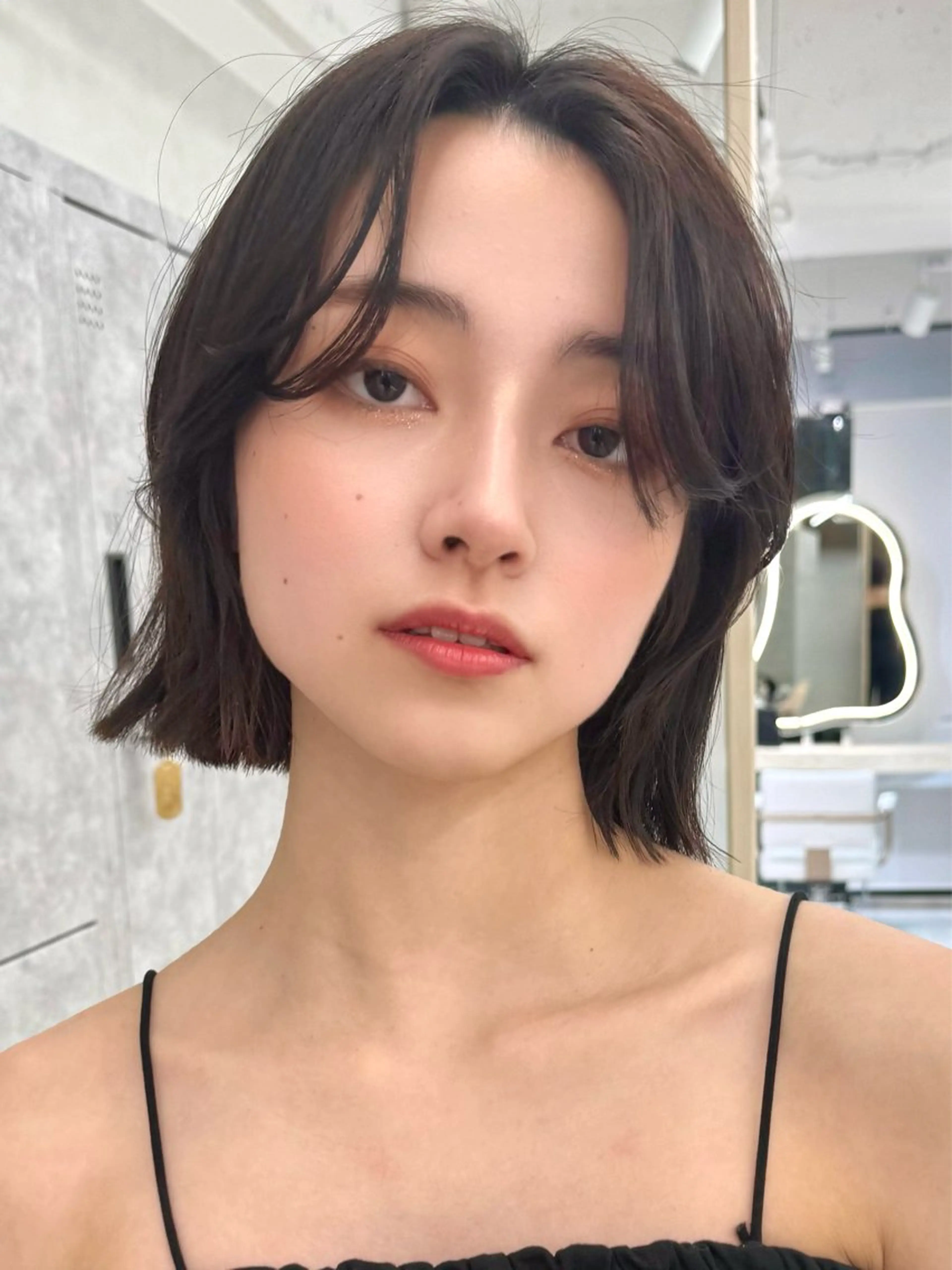 ミディアム 三鷹で1番ショート ボブをカットする新谷のヘアスタイル