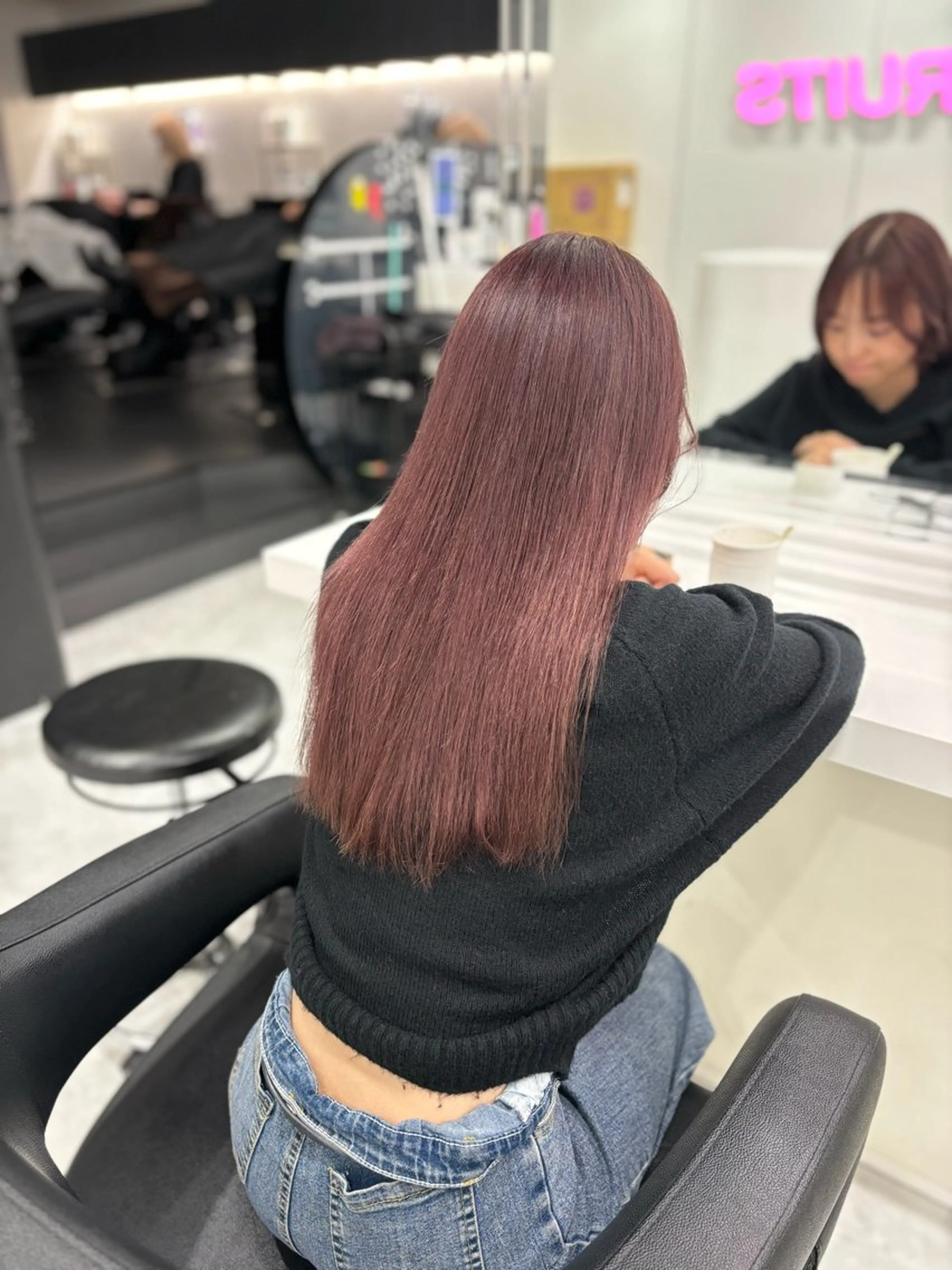 ロング ヘアカラー まろっと艶感ブラウン ベージュ🤍まなかのヘアスタイル