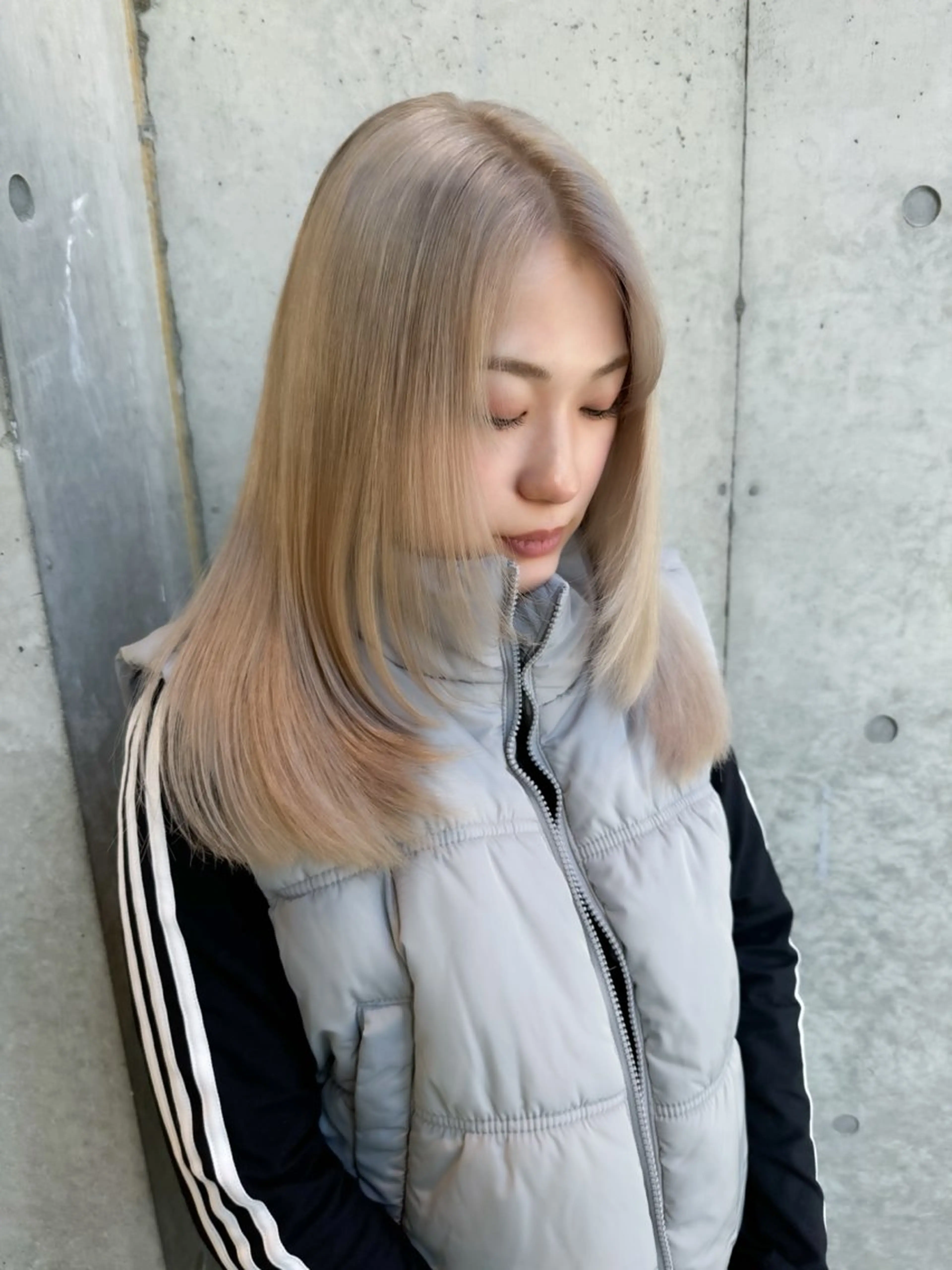 ショート カラー ヘアアレンジ ミニボブ/ブリーチ 🌈MISATOのヘアスタイル