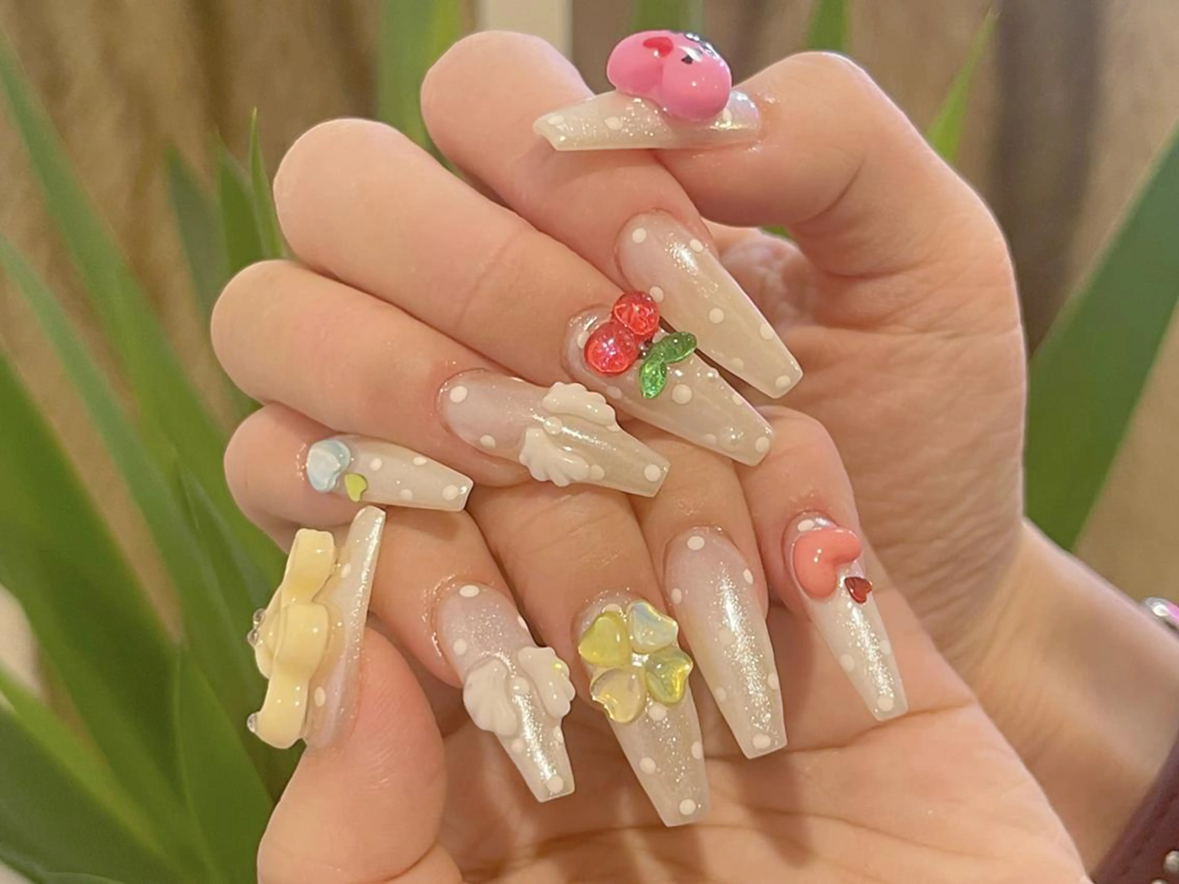 ネイル オーロラネイル 長さ出し フットネイル フレンチネイル ジェルネイル ハンドネイル アンアンBelle Nail 池袋のネイルデザイン