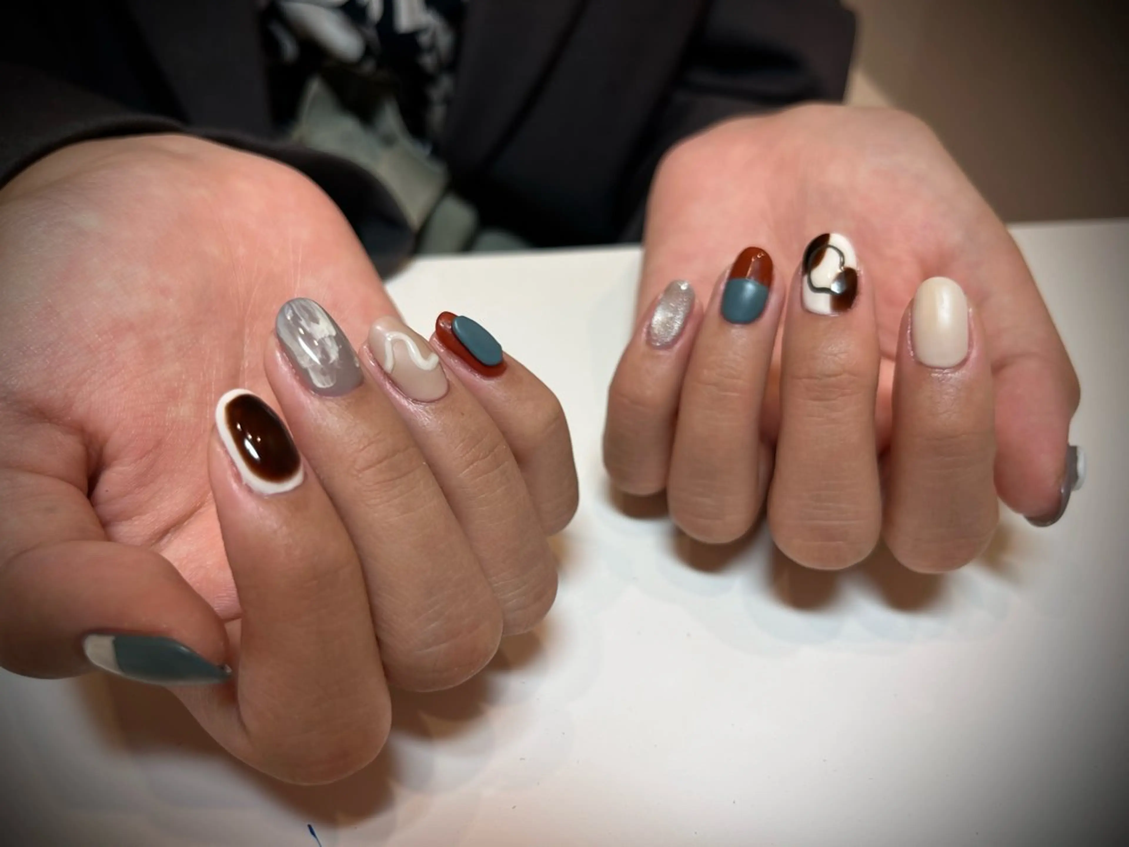 ネイル ジェルネイル マグネットネイル 持ち込み パラジェル ハンドネイル himitsu kichiのネイルデザイン