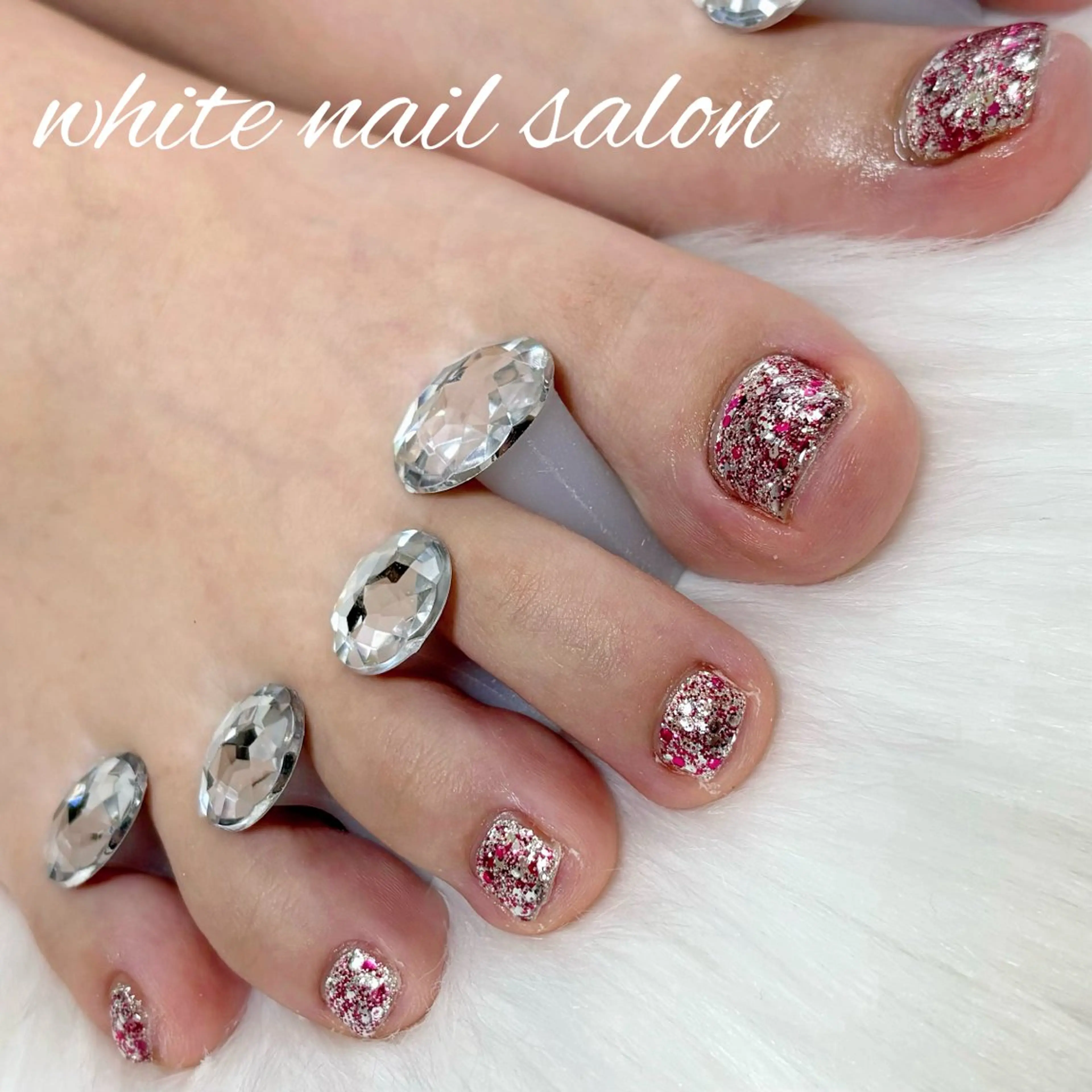 ネイル ホワイト フットネイル white nail salonのネイルデザイン