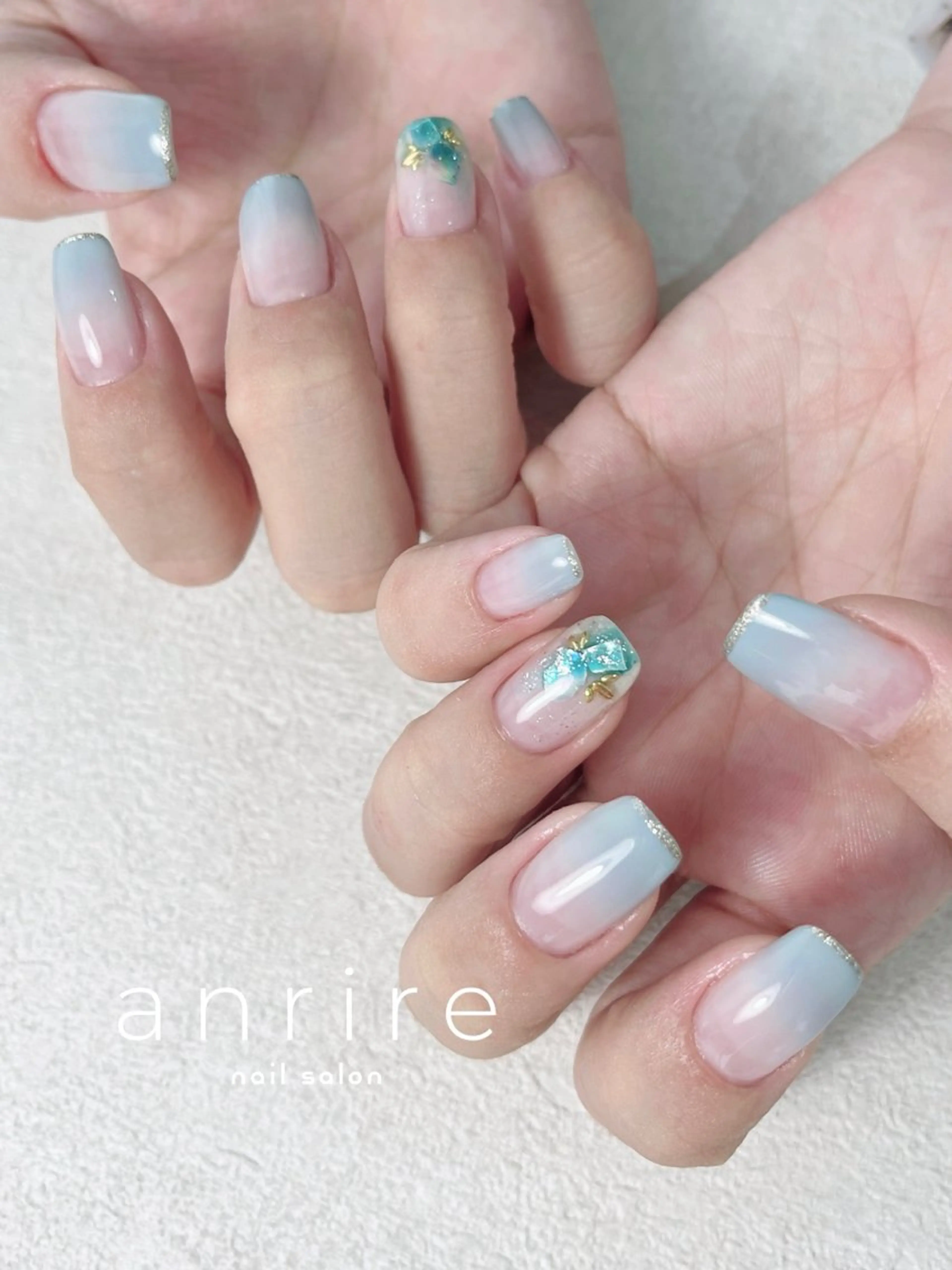 ネイル ブルー ジェルネイル グラデーション キラキラネイル ラメ(グリッター) ハンドネイル nailsalon anrireのネイルデザイン