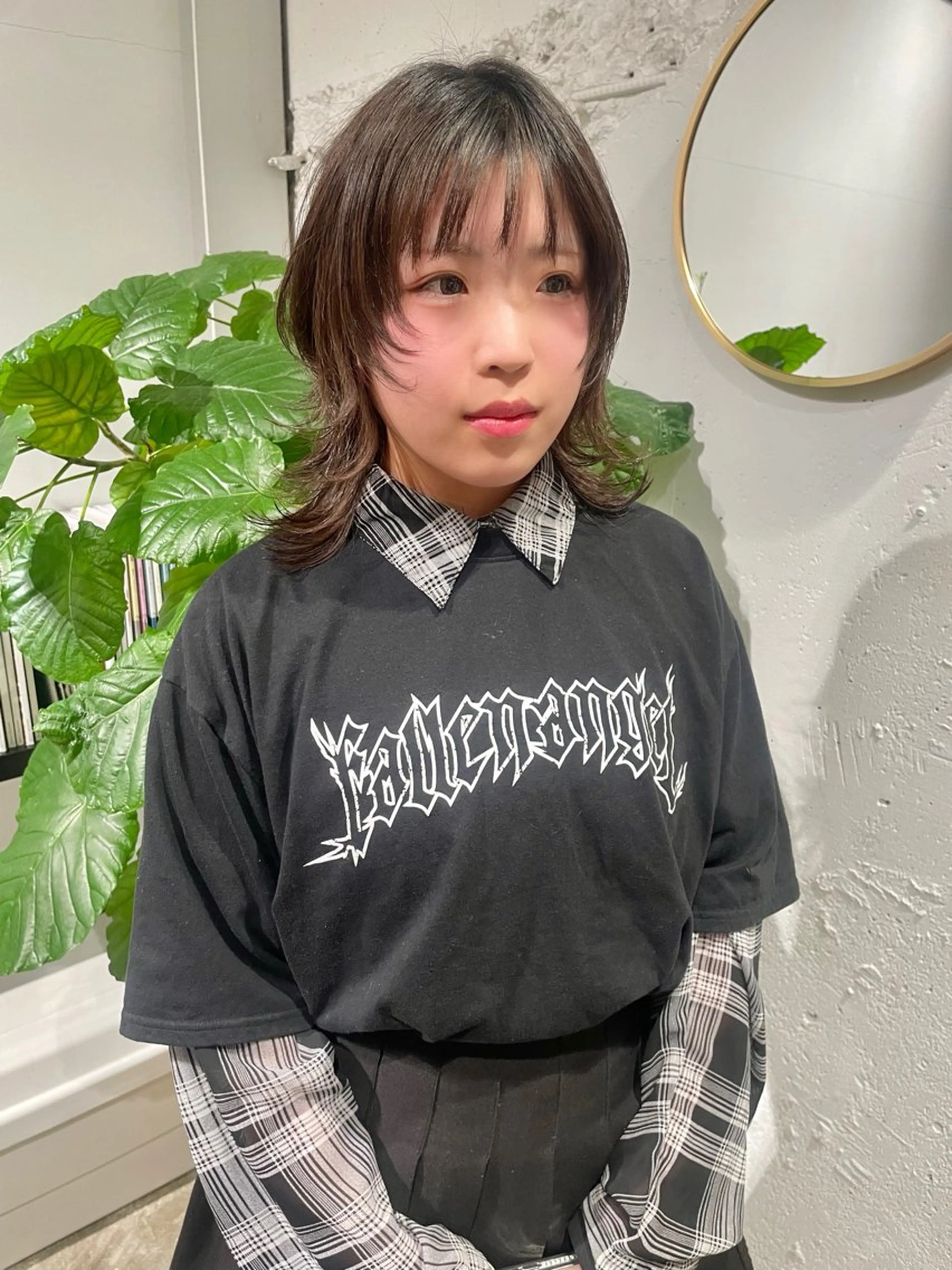 ミディアム ウルフ/似合わせ レイヤー/RIHOのヘアスタイル