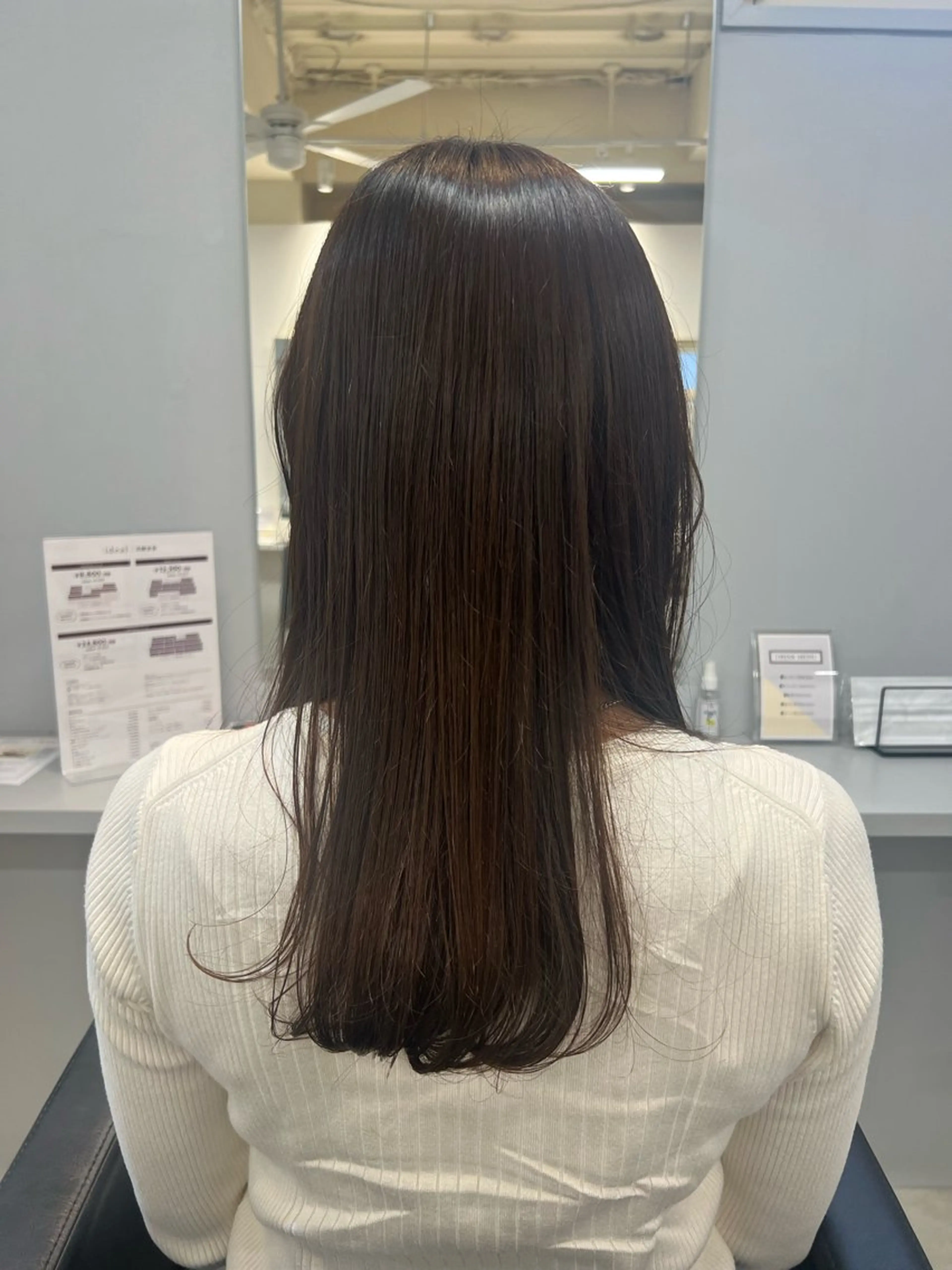 ロング ideal心斎橋 川田友美のヘアスタイル