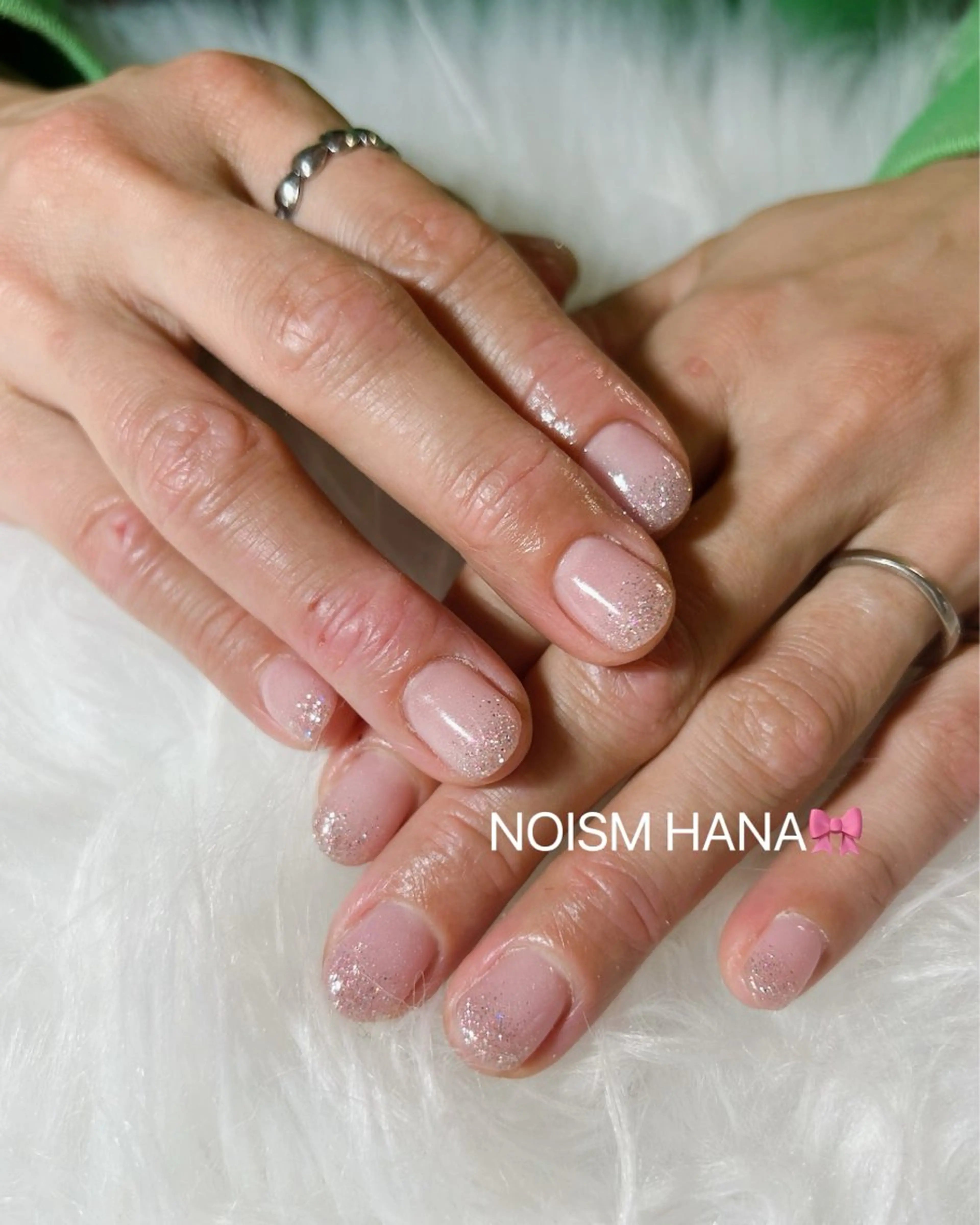 ネイル フラッシュネイル グラデーション キラキラネイル 韓国ネイル ラメ(グリッター) ハンドネイル 🎀大人nail /NOISMはな🎀のネイルデザイン