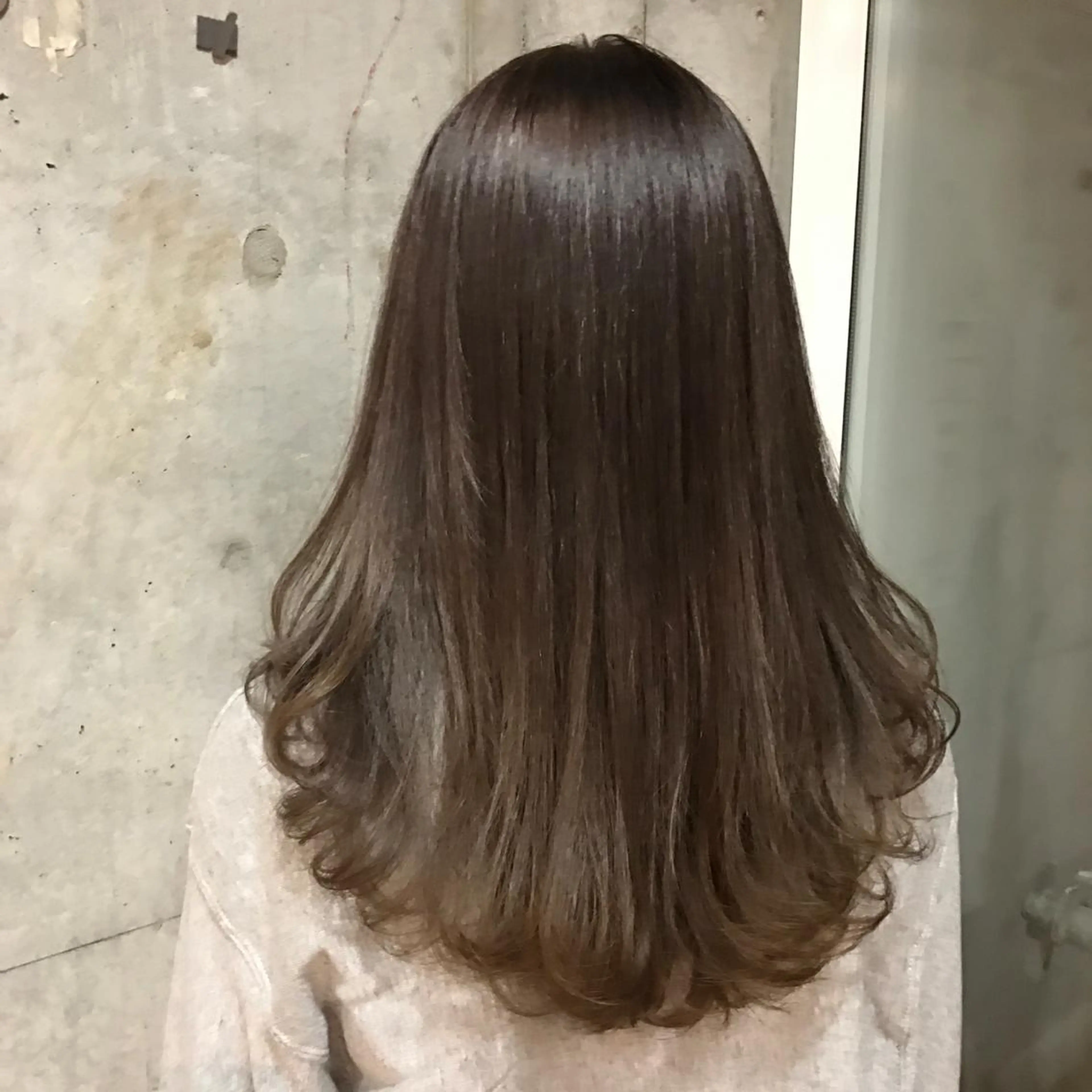 セミロング 開發 智也のヘアスタイル