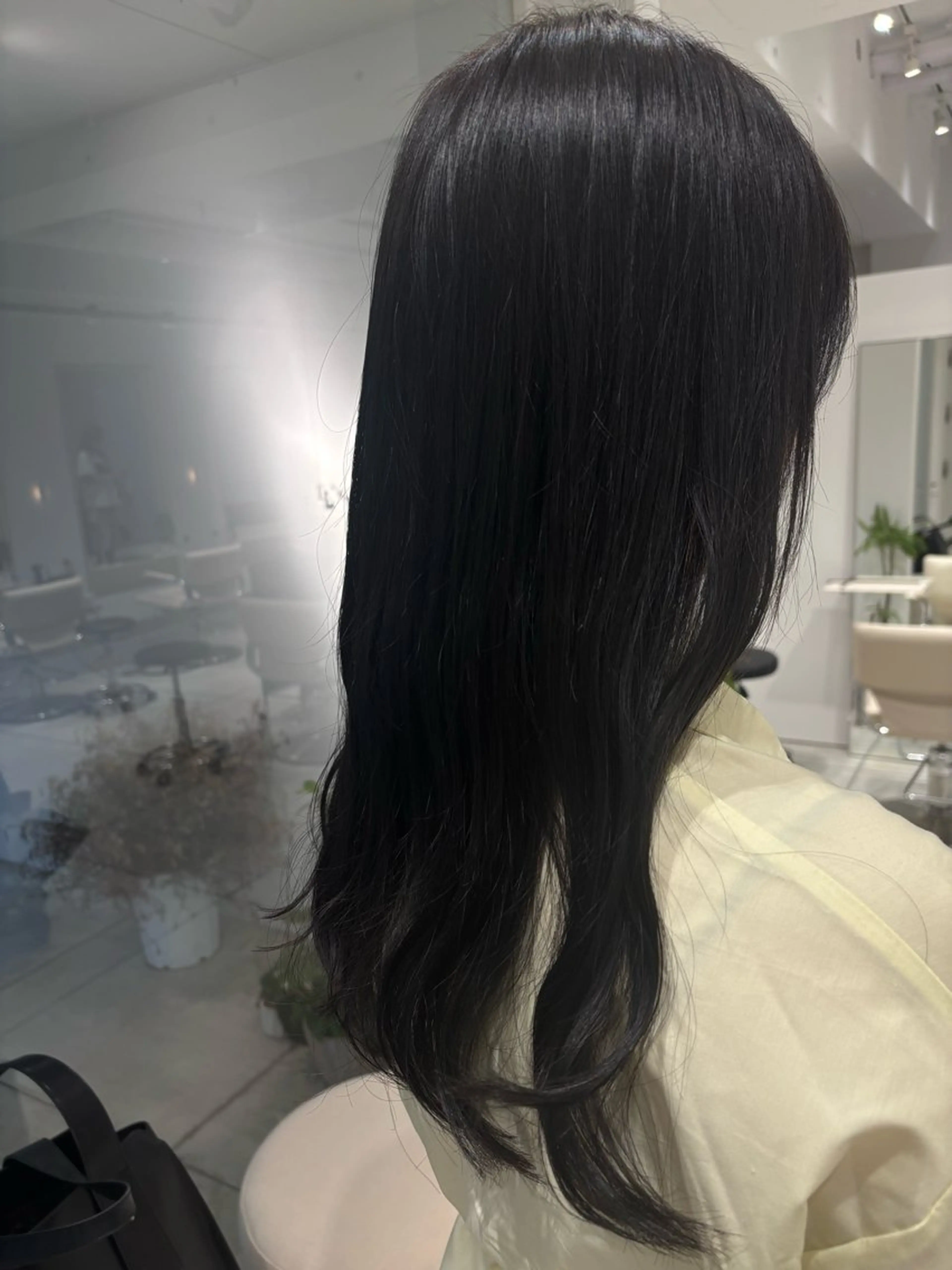 ロング MAI 国立/暗髪のヘアスタイル