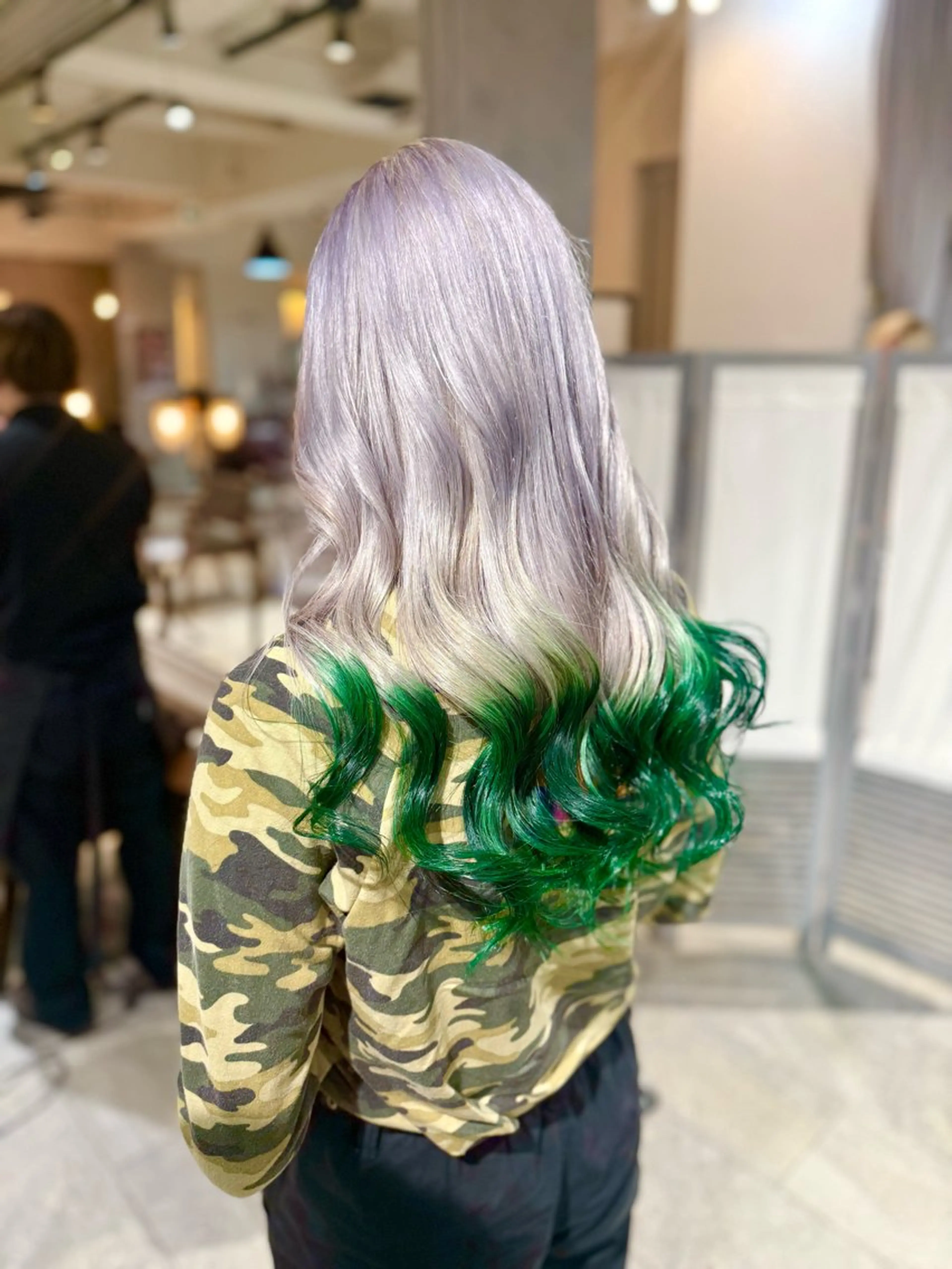 ロング カラー ヘアカラー トリートメント ヘアセット 🌈インナーカラー ‘ショウマ’🌈のヘアスタイル