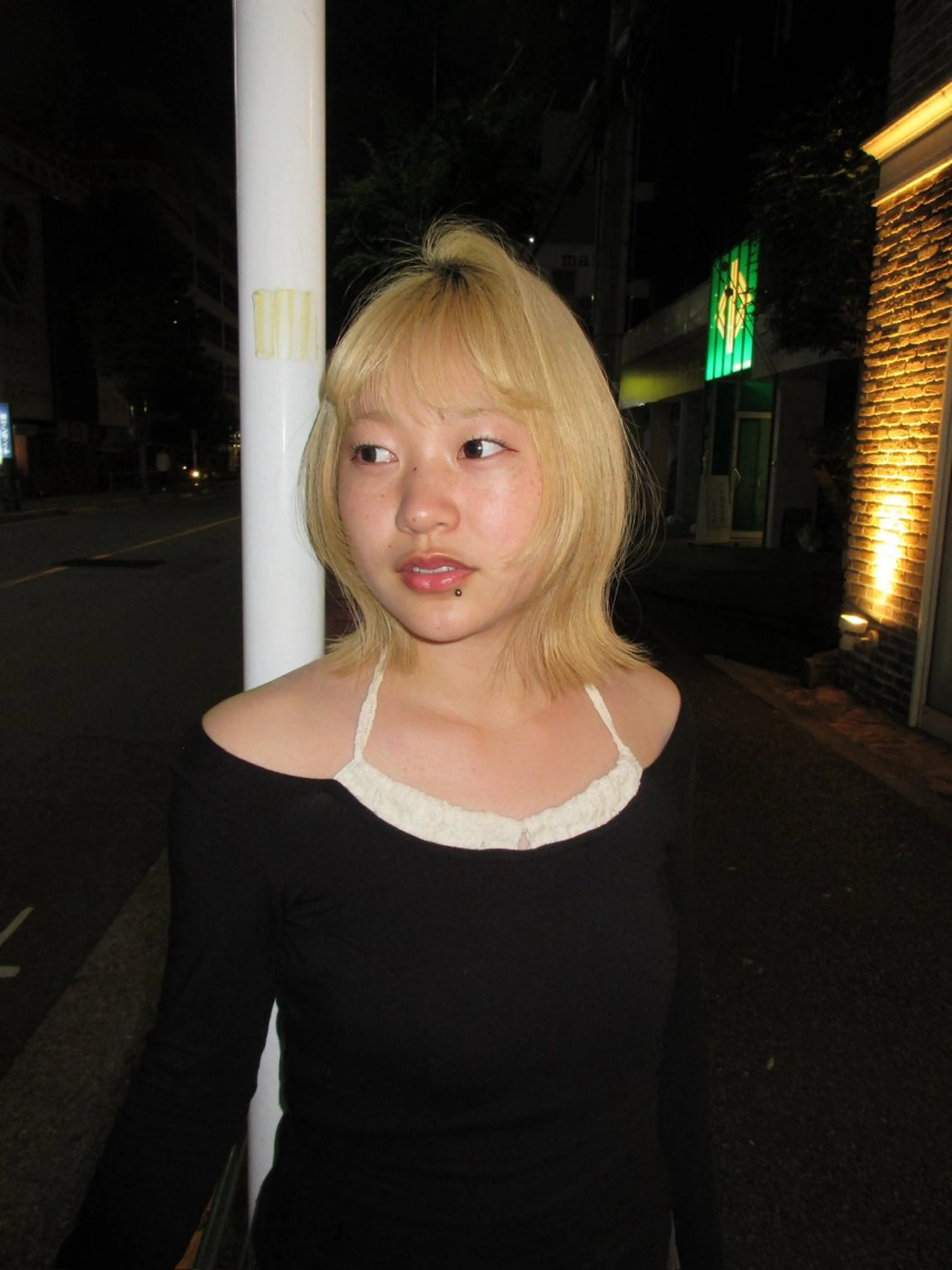 ミディアム 荒木 美咲のヘアスタイル