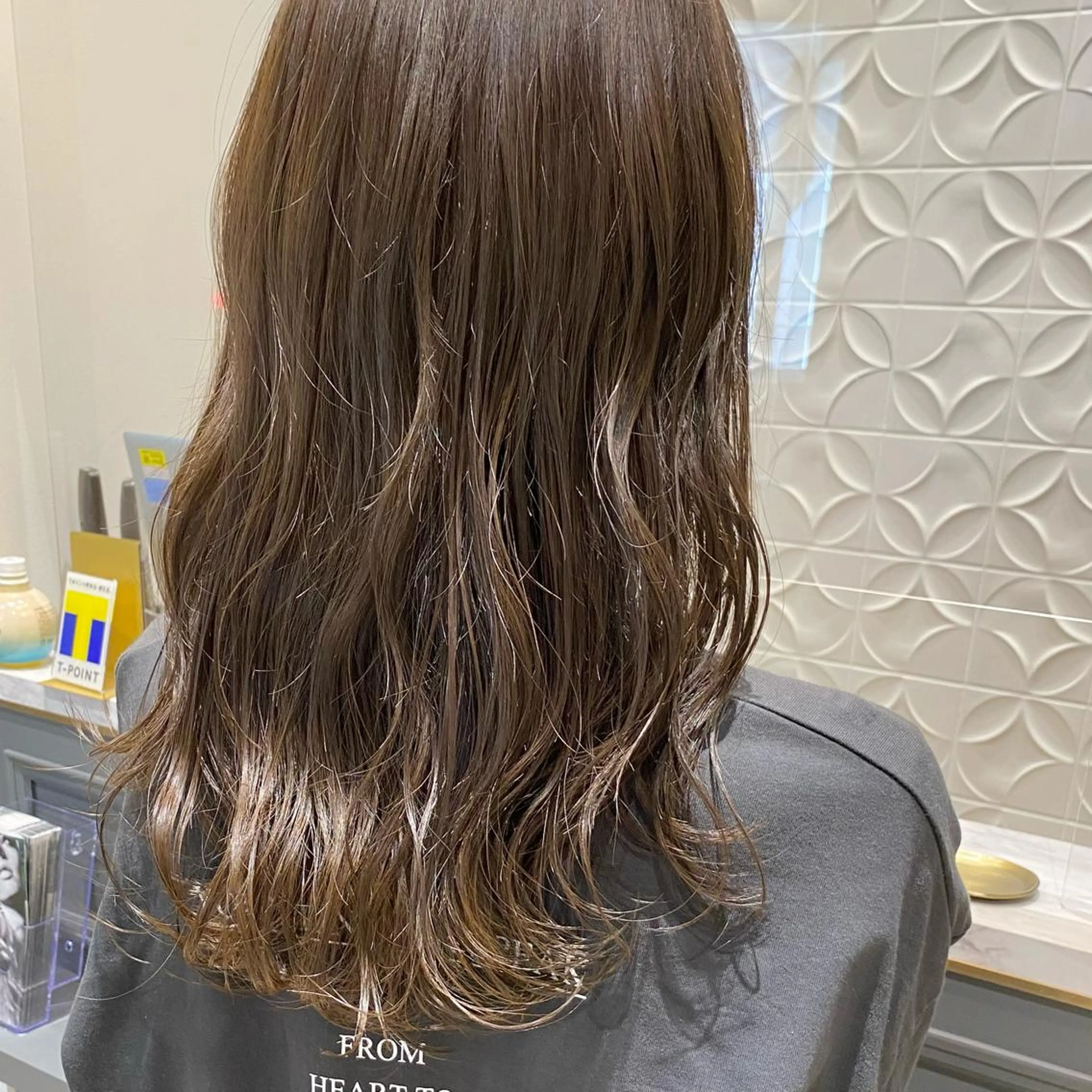 ロング 山根 賢樹のヘアスタイル