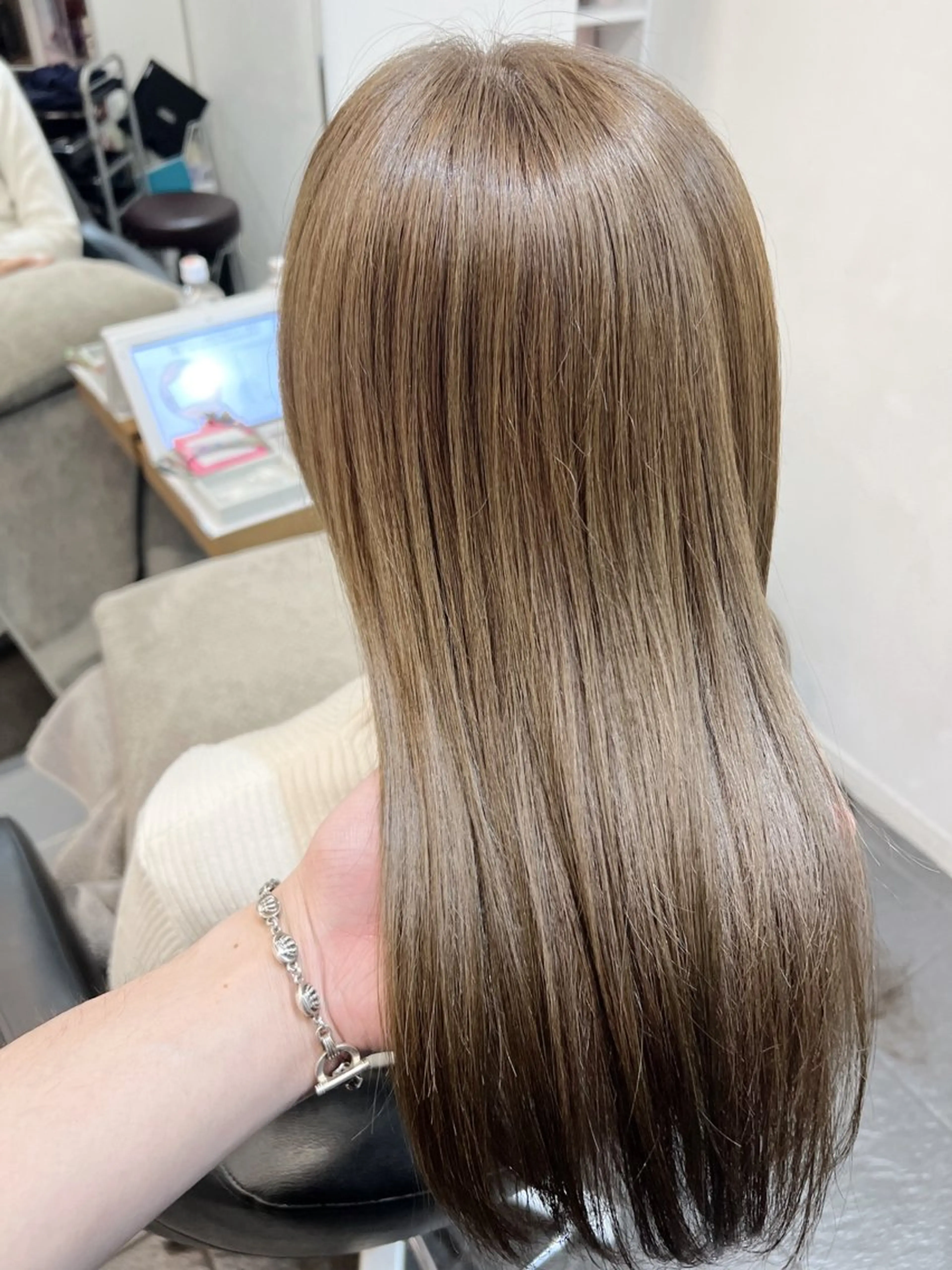 カラー ベージュカラー 透明感カラー ヘアカラー トリートメント ヘッドスパ グレージュ/髪質改善 Yamato.hのヘアスタイル