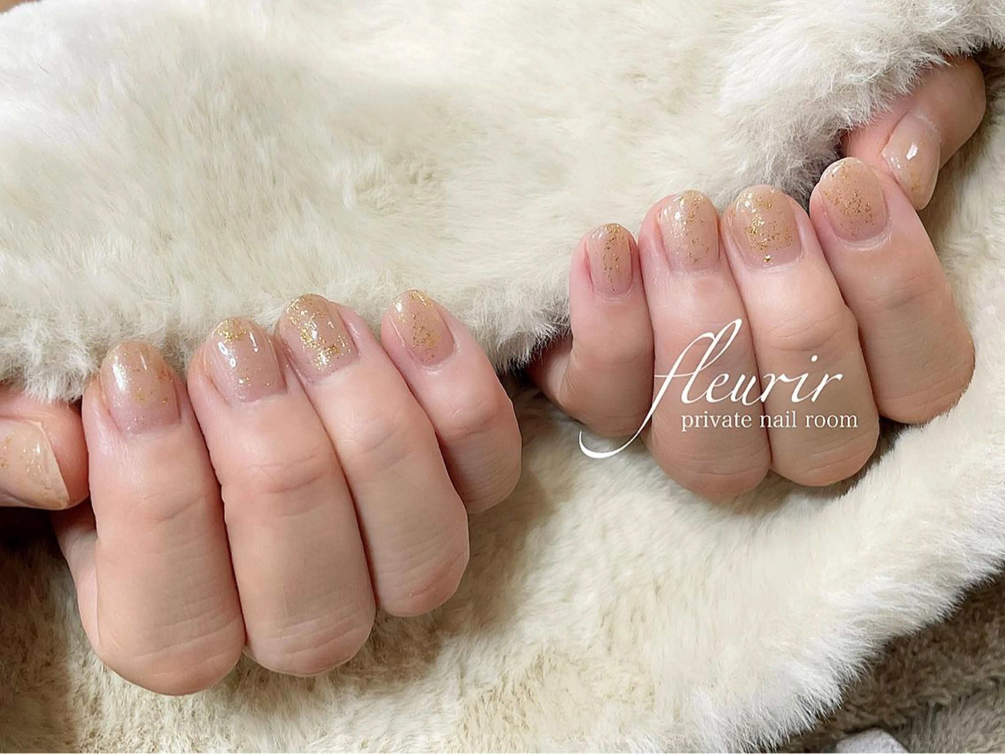 ネイル ラメ(グリッター) ピンク ピンクベージュ フルリール 【プライベートサロンのネイルデザイン