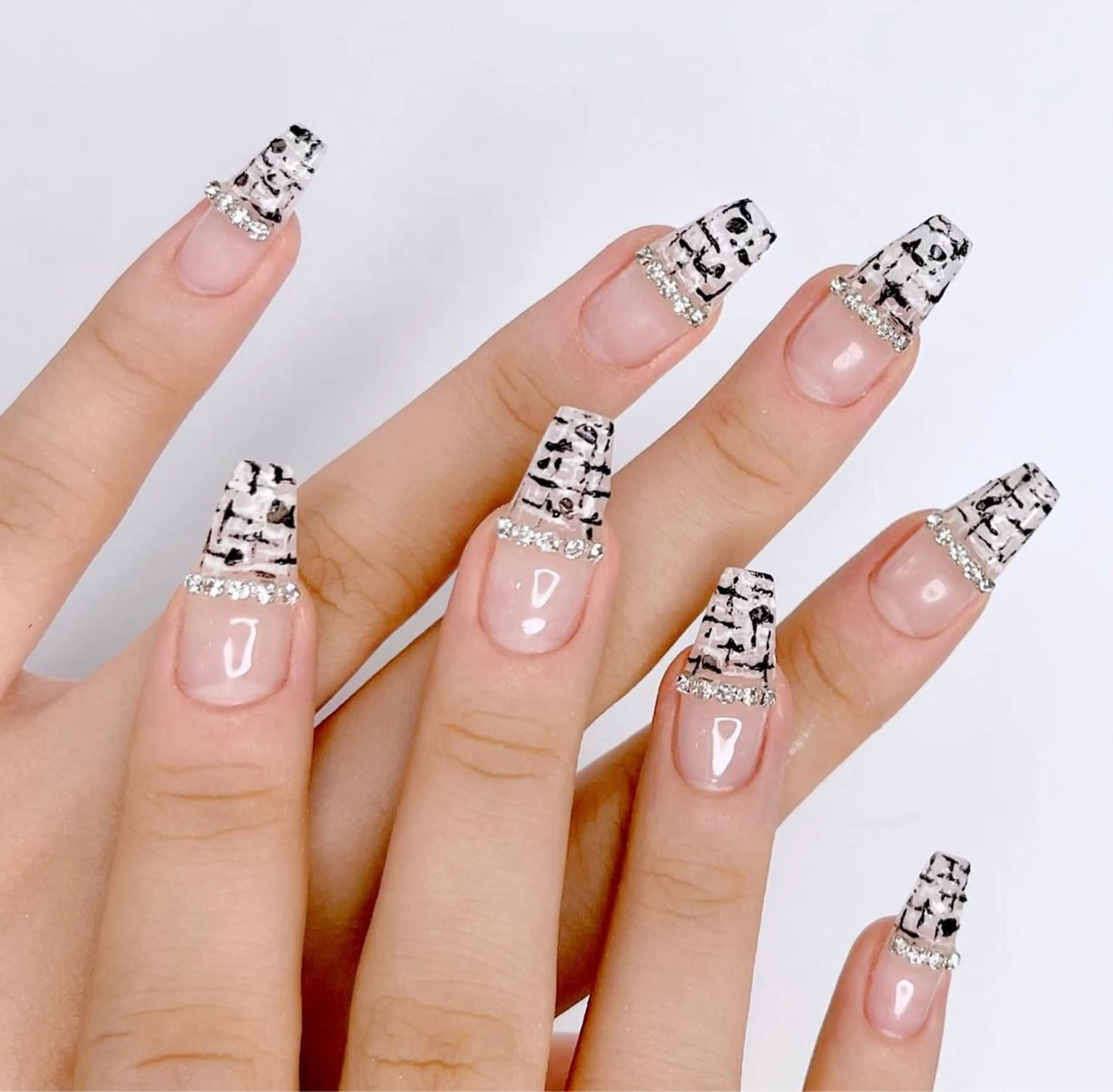 ネイル オーロラネイル クリアネイル フラッシュネイル ジェルネイル グラデーション ハンドネイル Amee Nail Salonのネイルデザイン