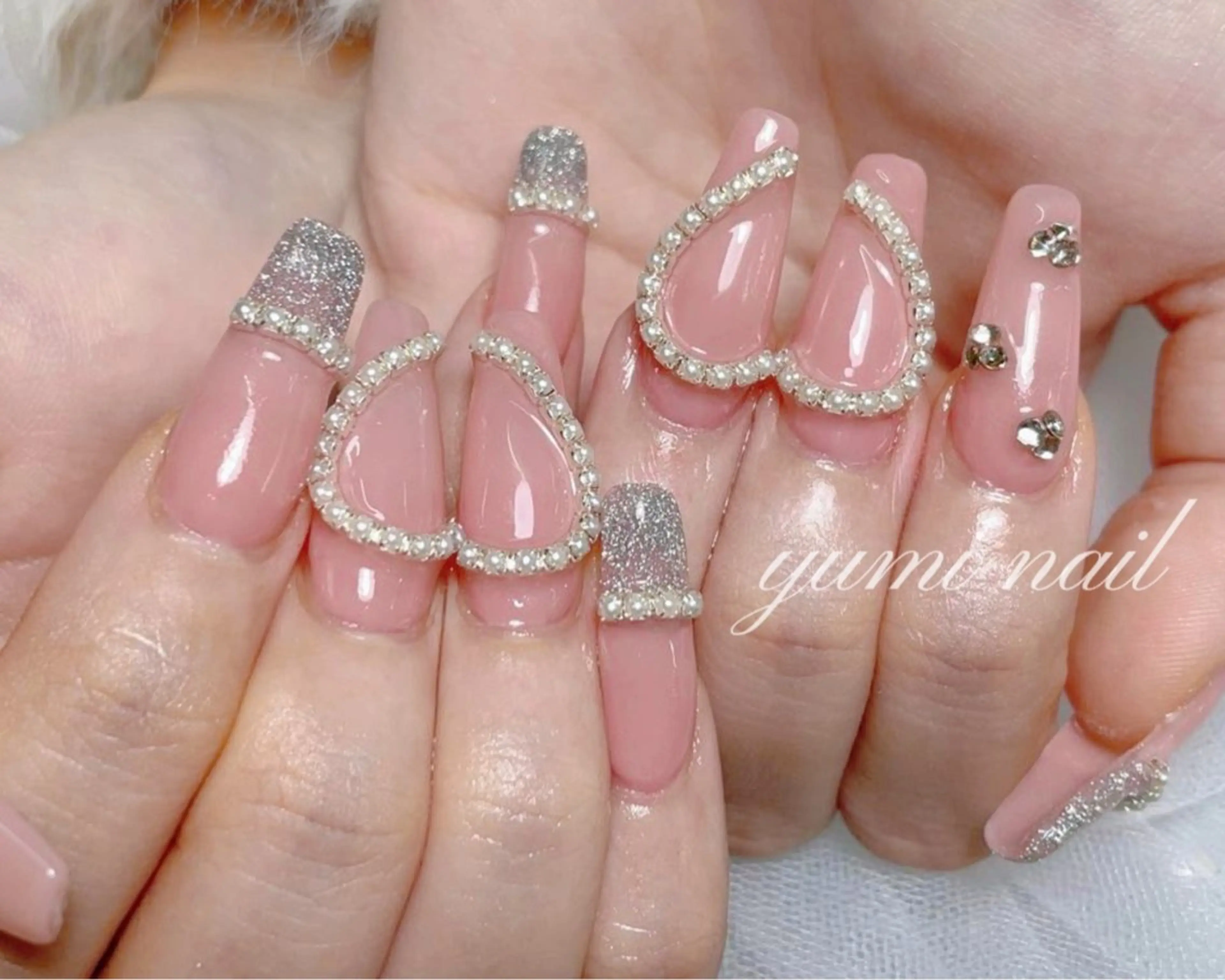 ネイル ハンドネイル 𝐲𝐮𝐦𝐢🎀 長さ出しデザイン専門のネイルデザイン