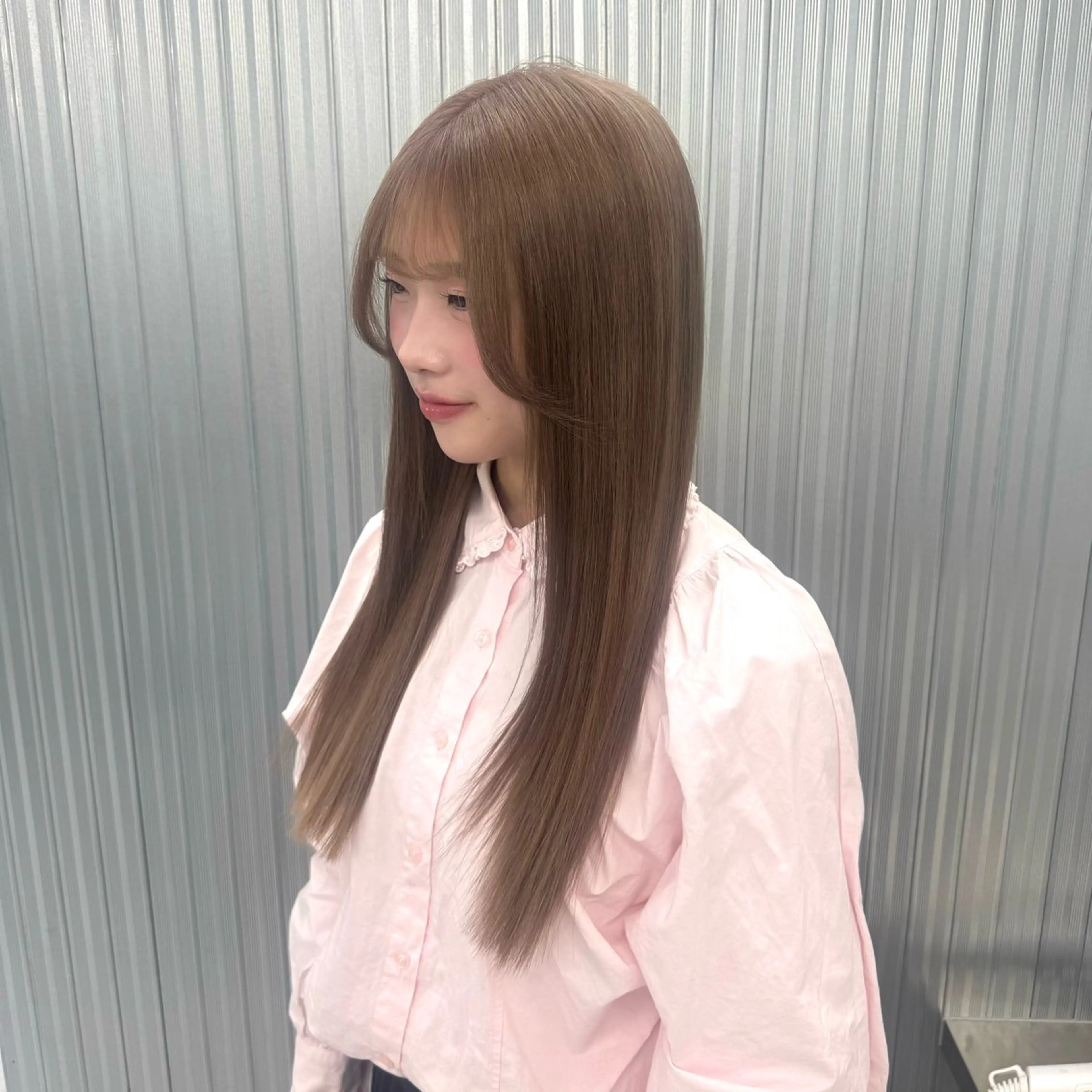 ロング カラー ベージュカラー ヘアカラー トリートメント 透明感/ 艶ハイトーン/梨桜のヘアスタイル