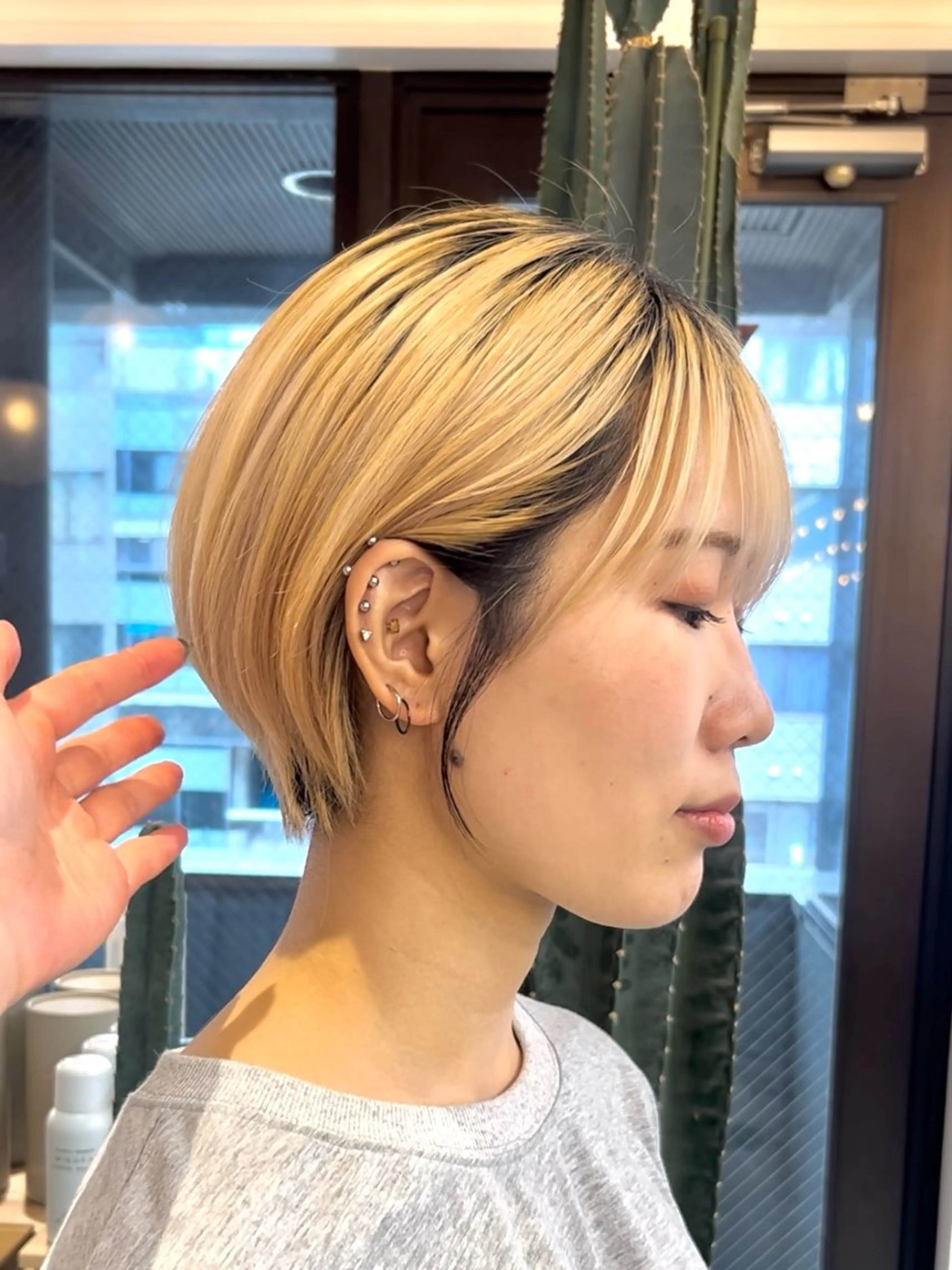 ショート カット ヘアカラー トリートメント 🩵縮毛矯正/ブリー チ/髪質改善/いつかのヘアスタイル