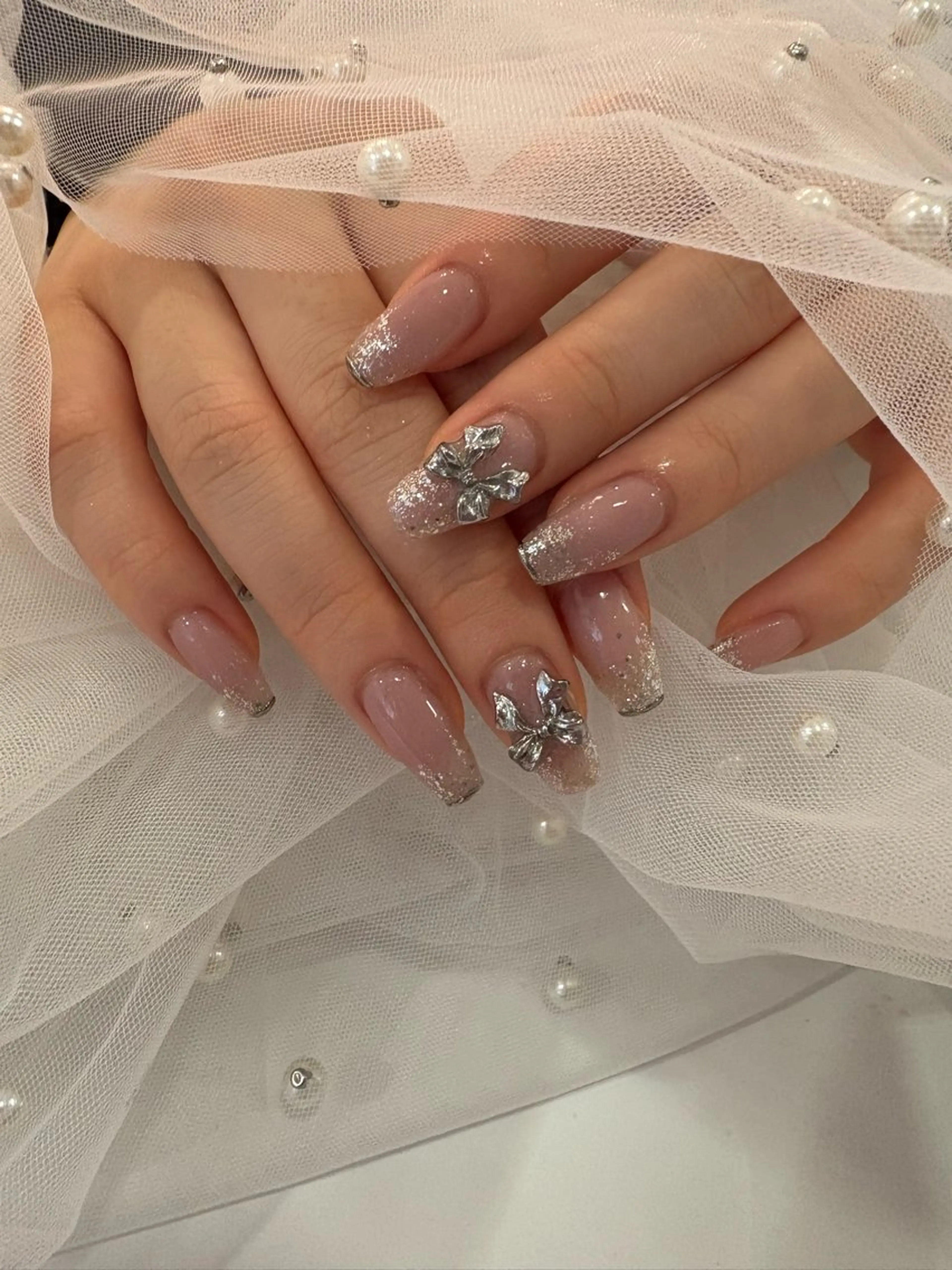 ミディアム ワンホンネイル/ 韓国ネイルMAKIのネイルデザイン