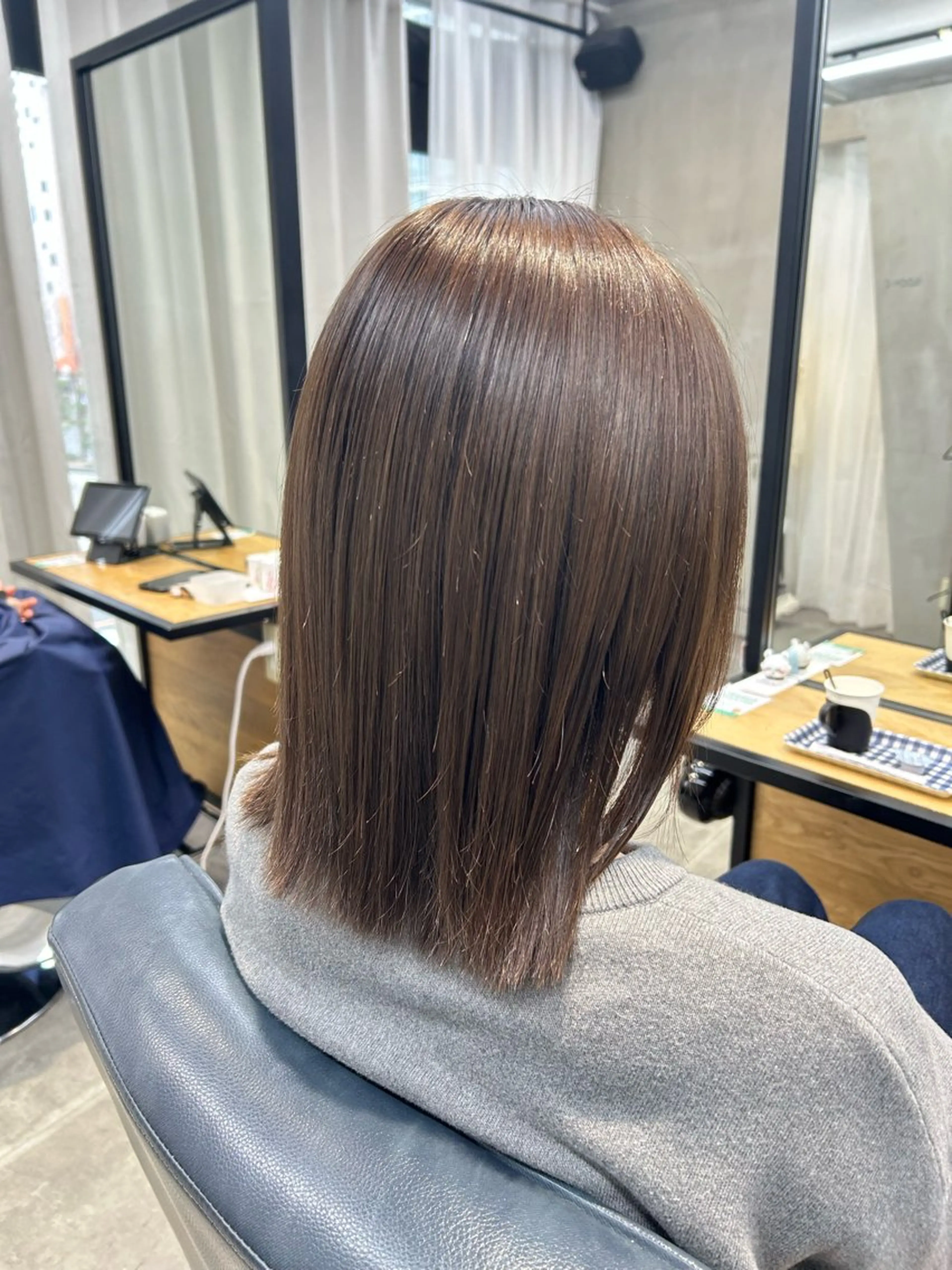 ミディアム カラー グレージュ アニメオタク美容師/ miharuのヘアスタイル