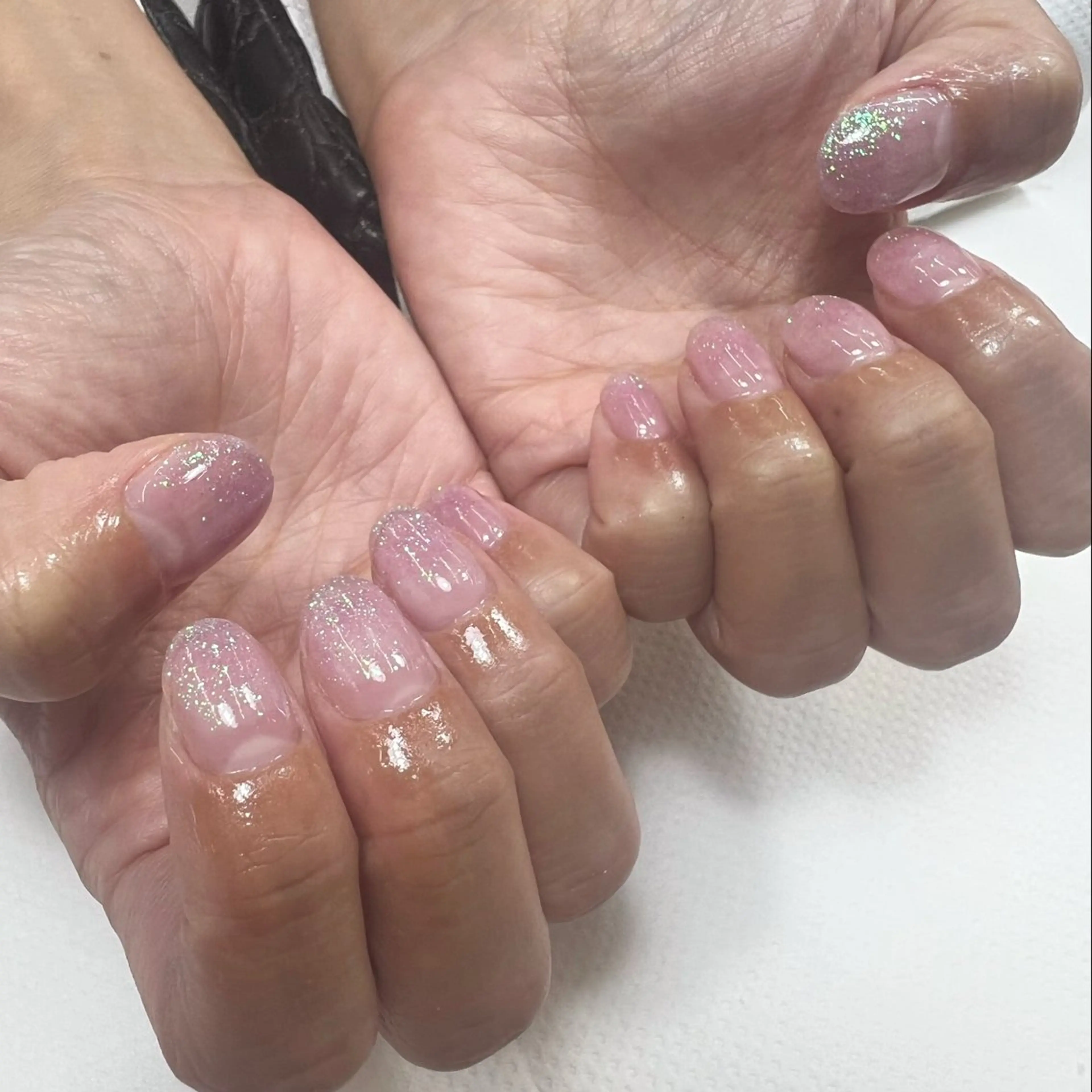 ネイル グラデーション グリーン ラメ(グリッター) ラメグラデーション パステルネイル ハンドネイル Nishimura Amiのネイルデザイン