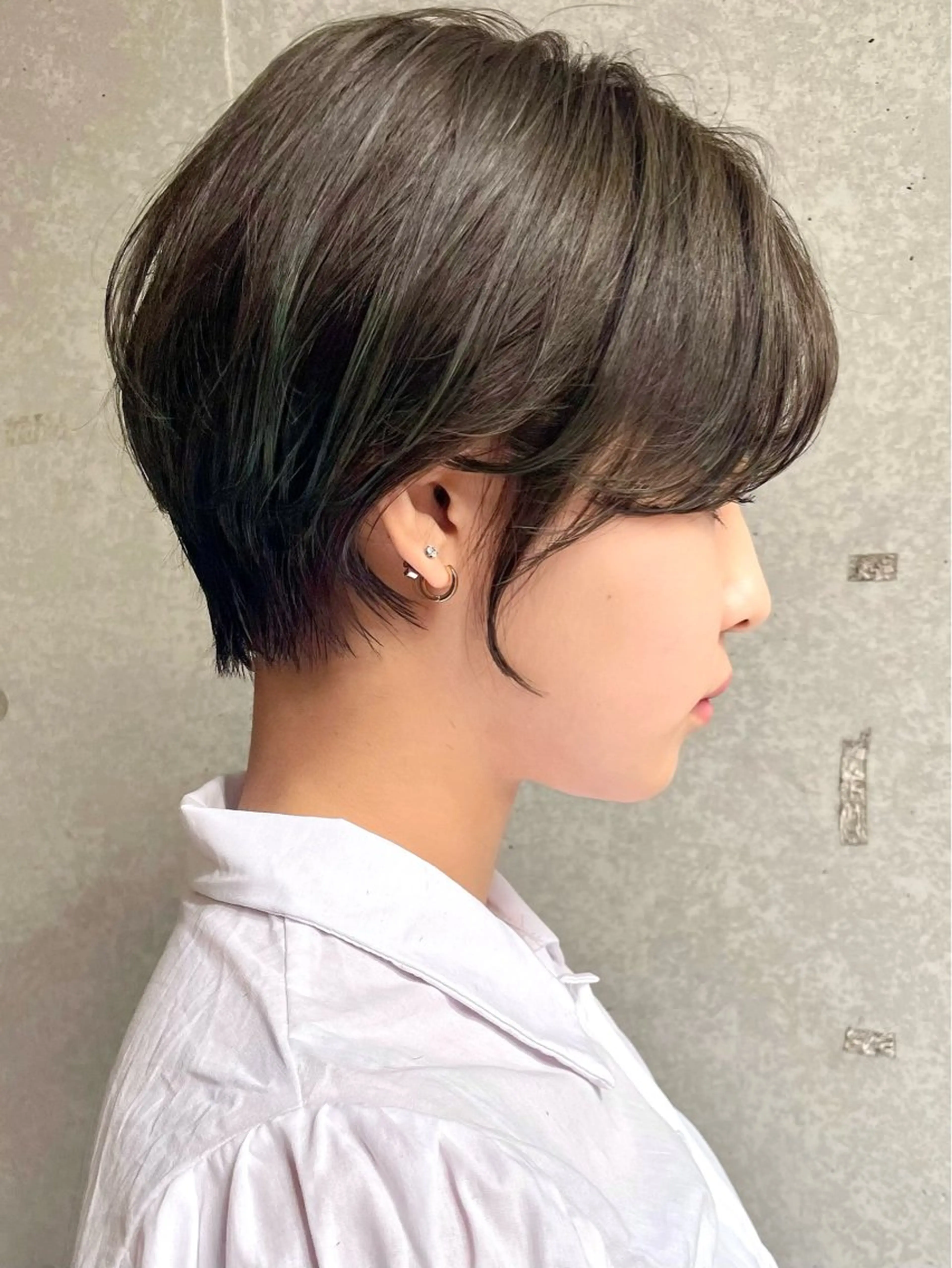 ショート カット 三鷹で1番ショート ボブをカットする新谷のヘアスタイル