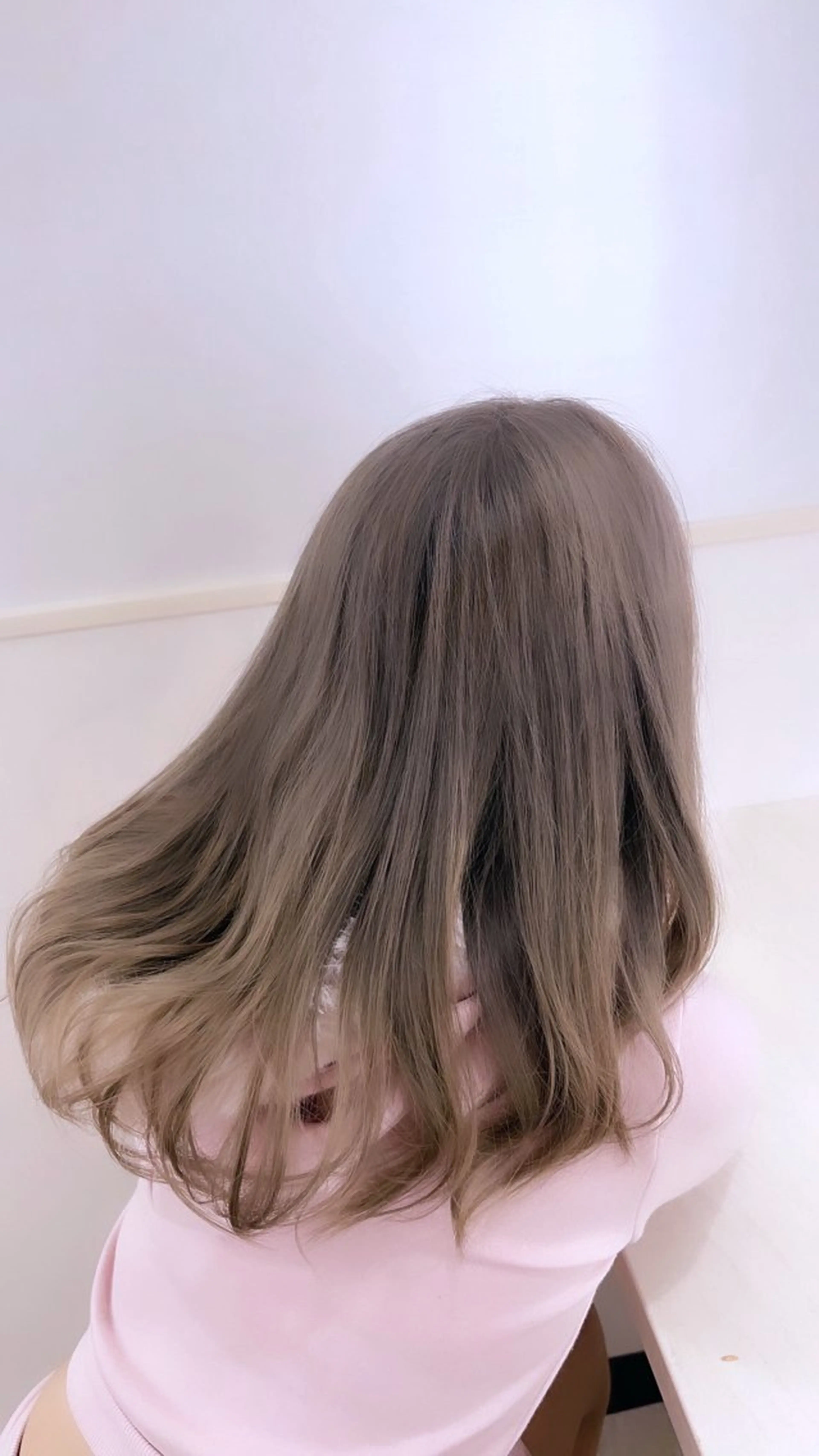 セミロング ヘアカラー 岡山 綺更のヘアスタイル