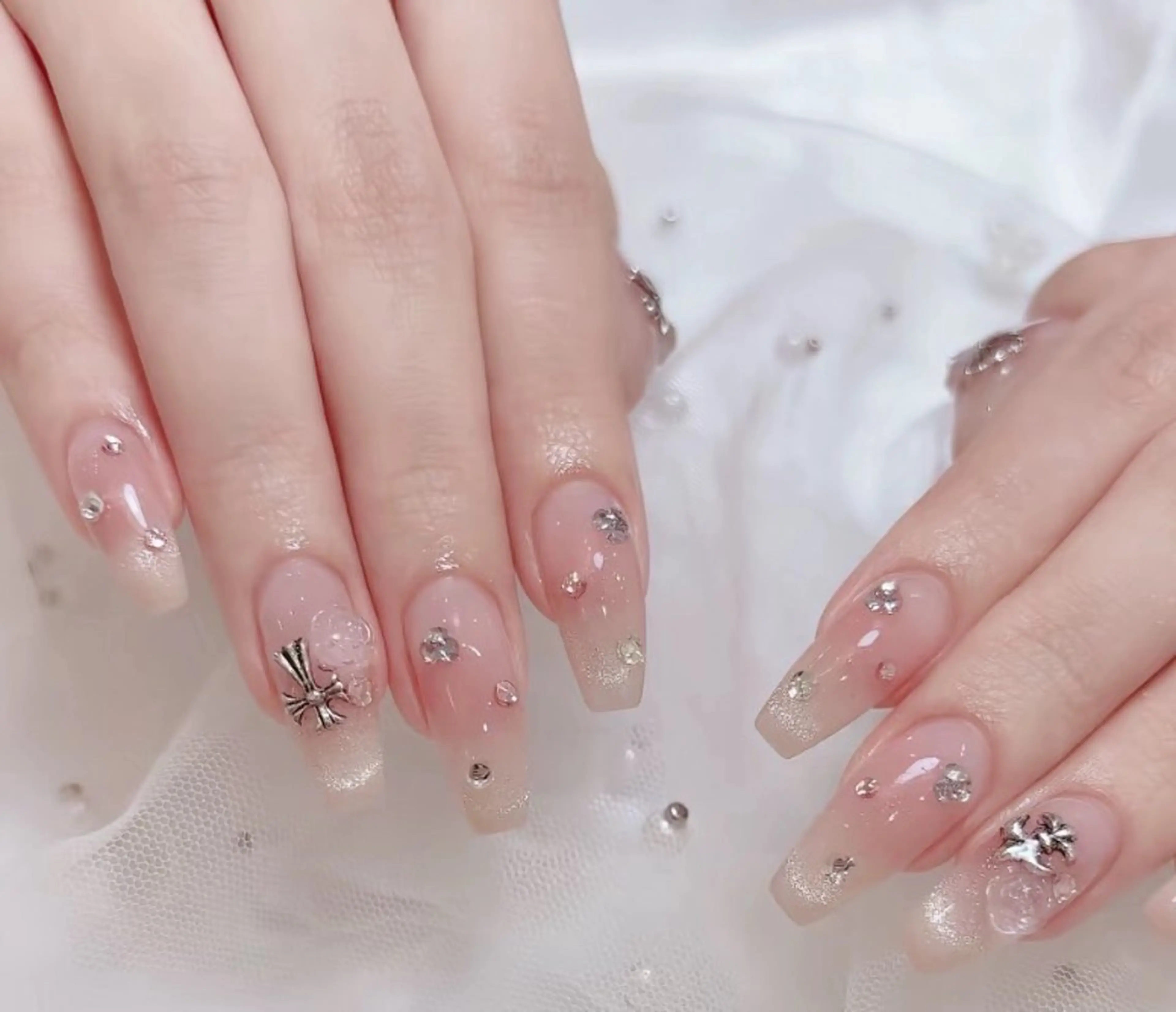 ネイル ハンドネイル Kari ネイルサロンのネイルデザイン