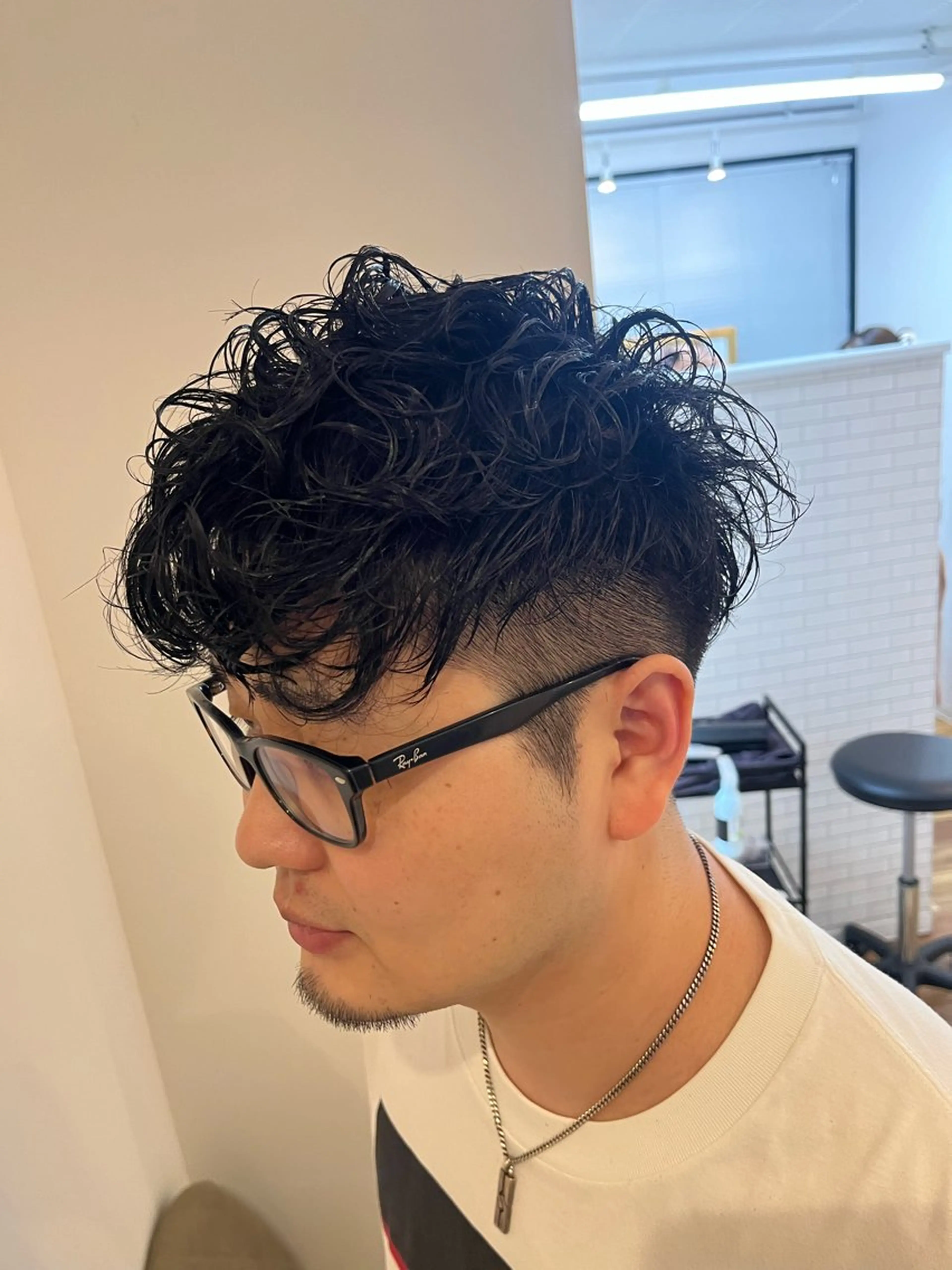 ショート パーマ メンズ メンズパーマ スペインカール ツイストスパイラルパーマ ショートヘア スパイラルパーマ 小林 拓望のヘアスタイル