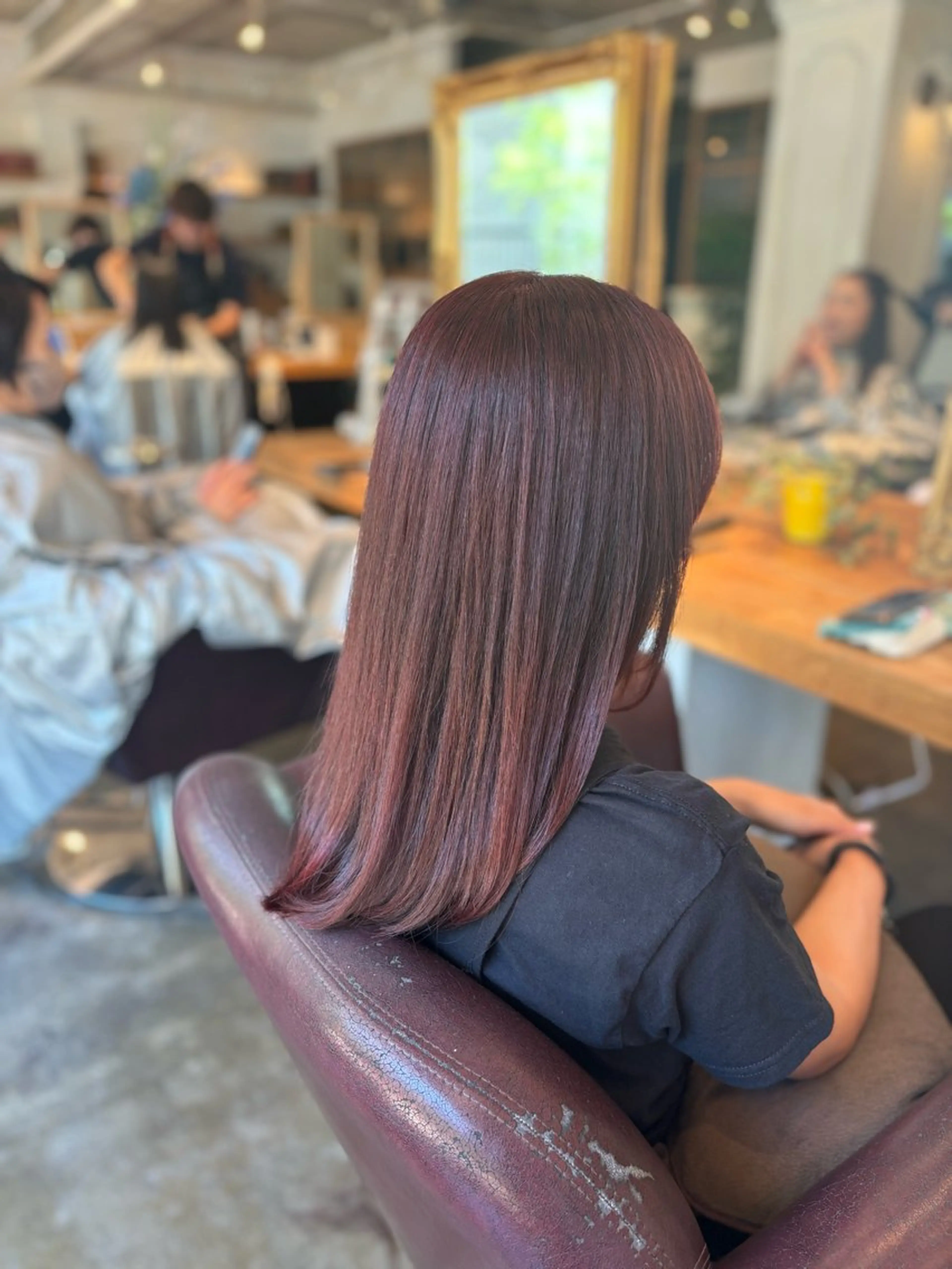 セミロング カラー ブリーチ ブリーチなしカラー レッドカラー 髪質改善カラー ブラウン🤎YUMEのヘアスタイル