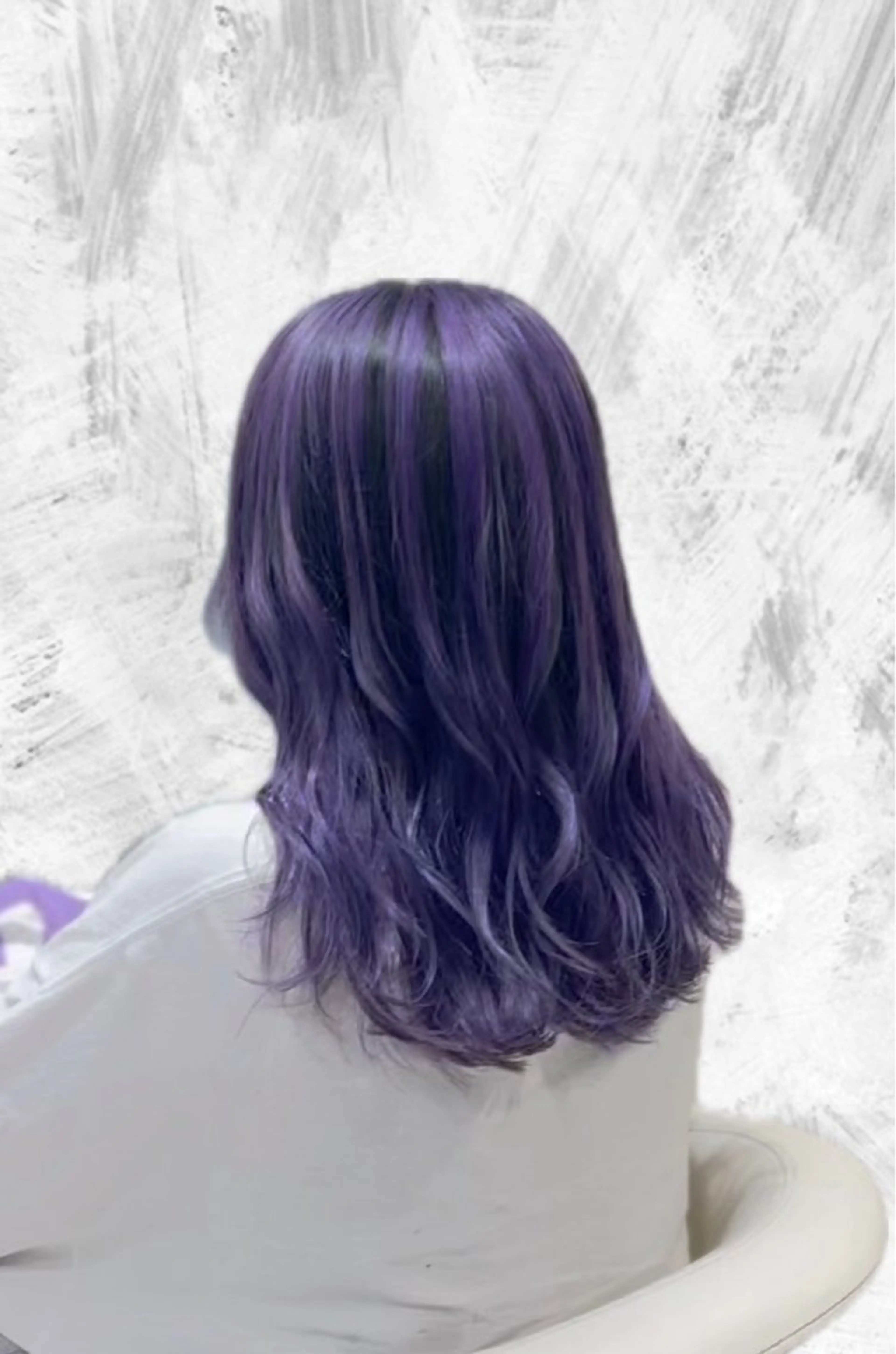 セミロング カット ヘアカラー 岡田 瞬のヘアスタイル