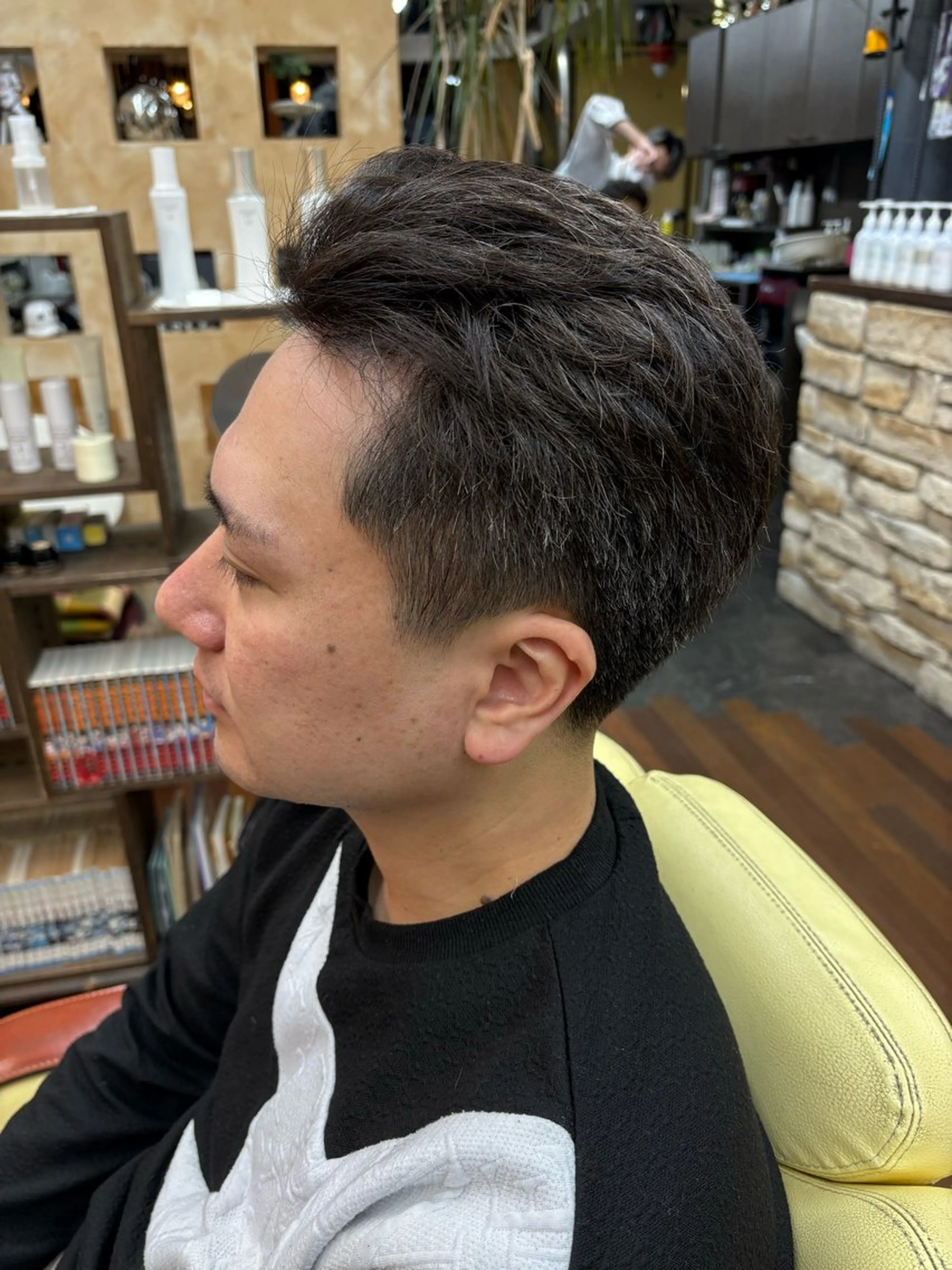 ミディアム 田村 眞中のヘアスタイル