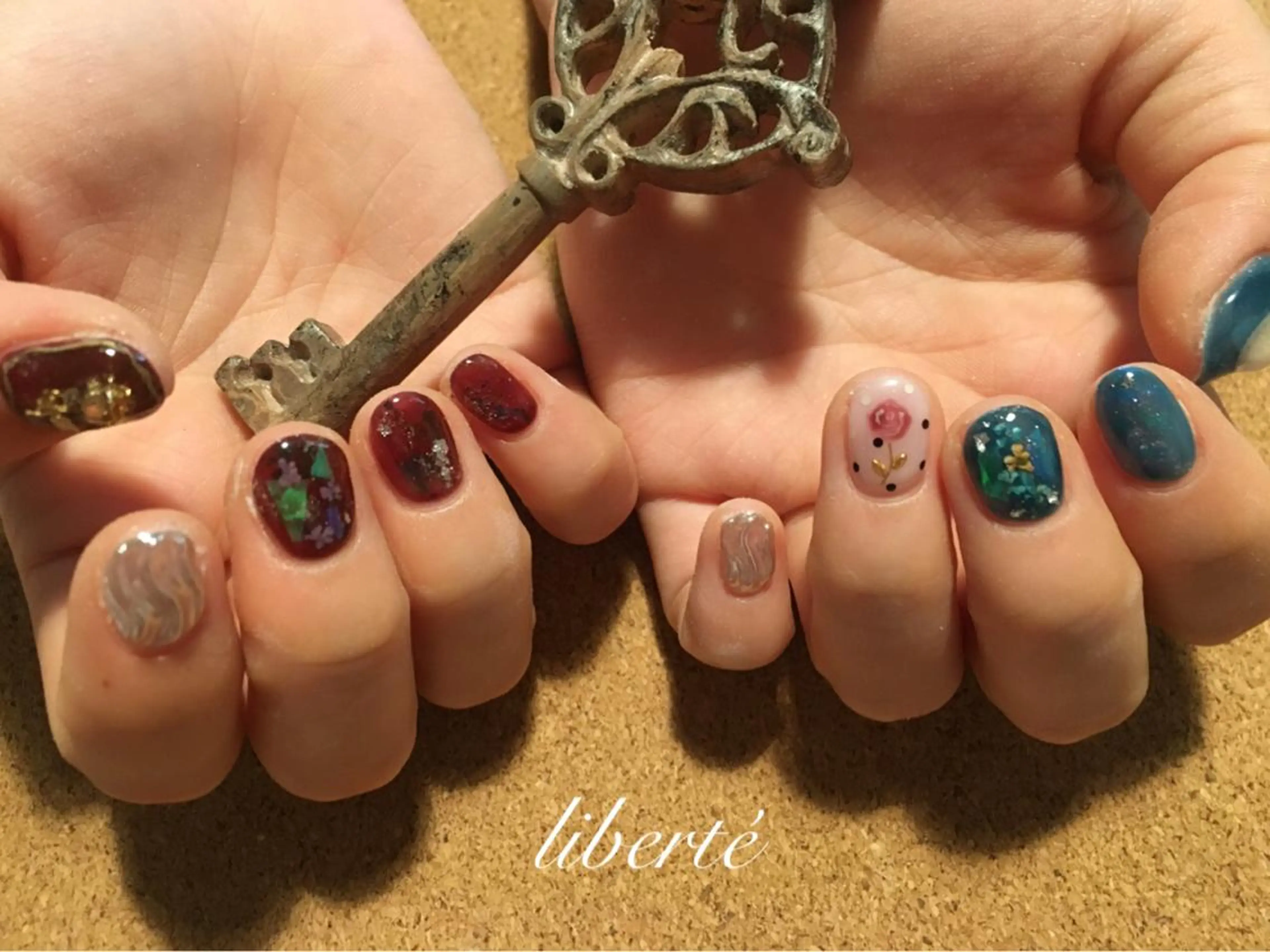 ネイル liberté (リベルテ)のネイルデザイン