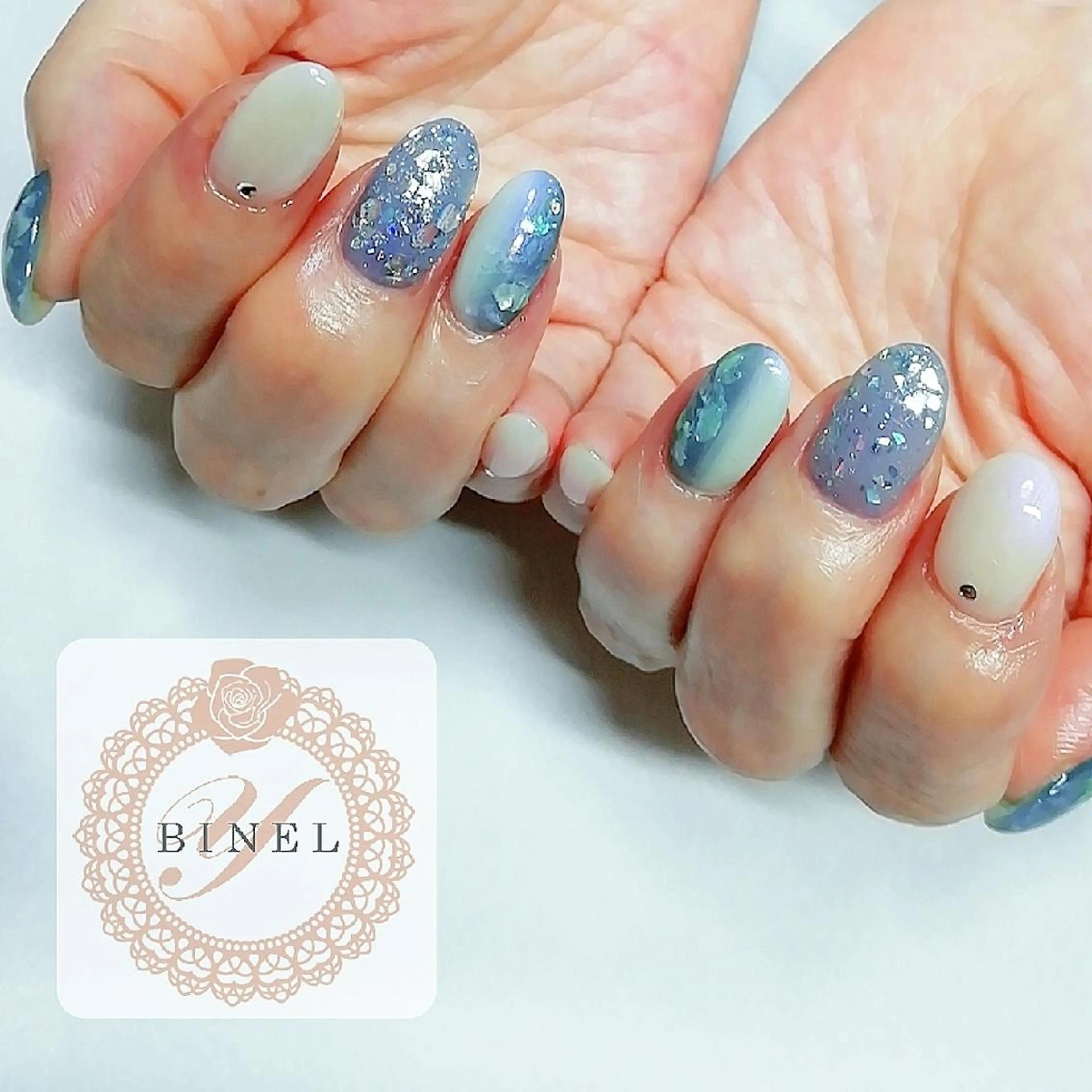 ネイル オーロラネイル グラデーション 氷ネイル・うるうるネイル ラメ(グリッター) ハンドネイル Nail Salon Y.BINELのネイルデザイン