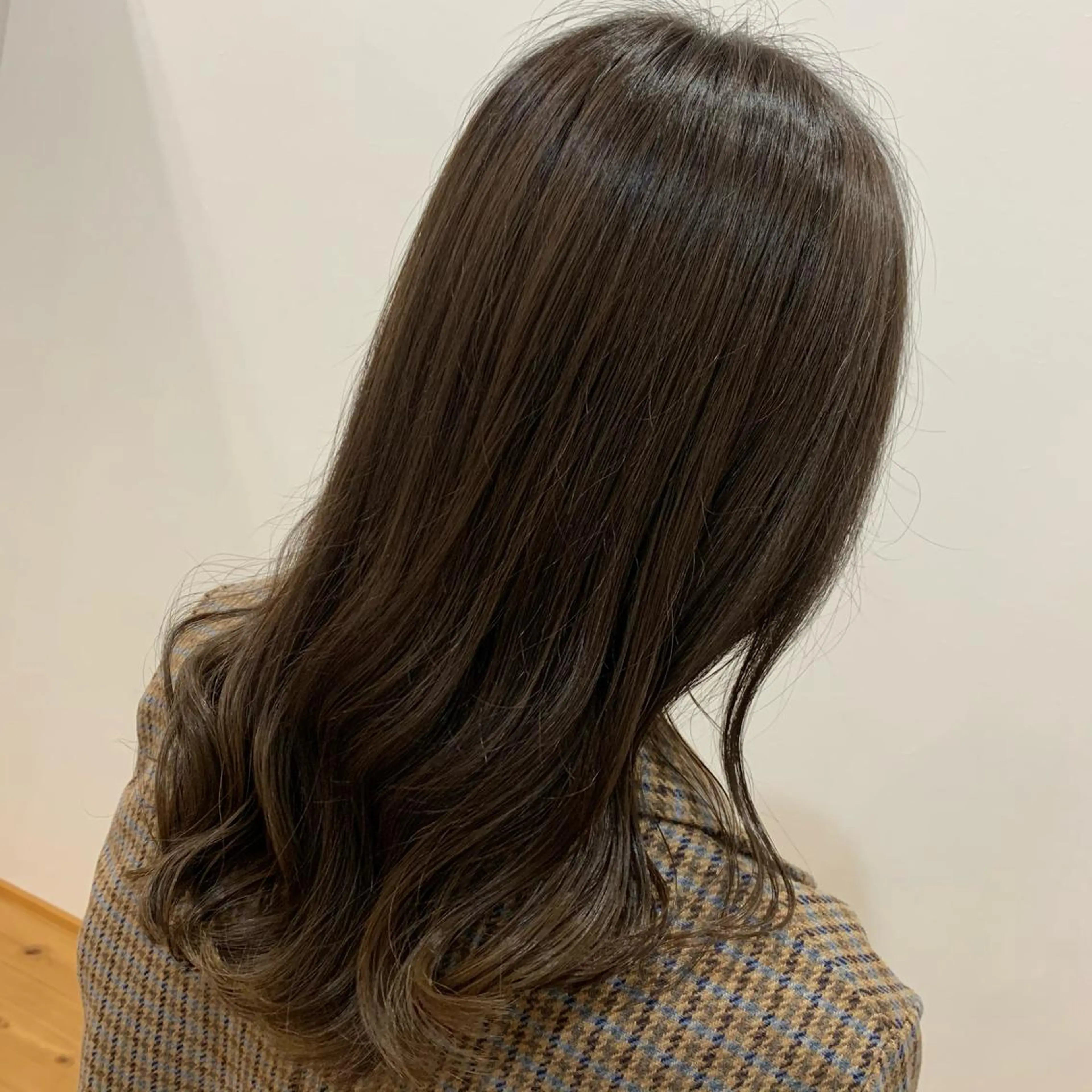 ロング 大田 留衣のヘアスタイル