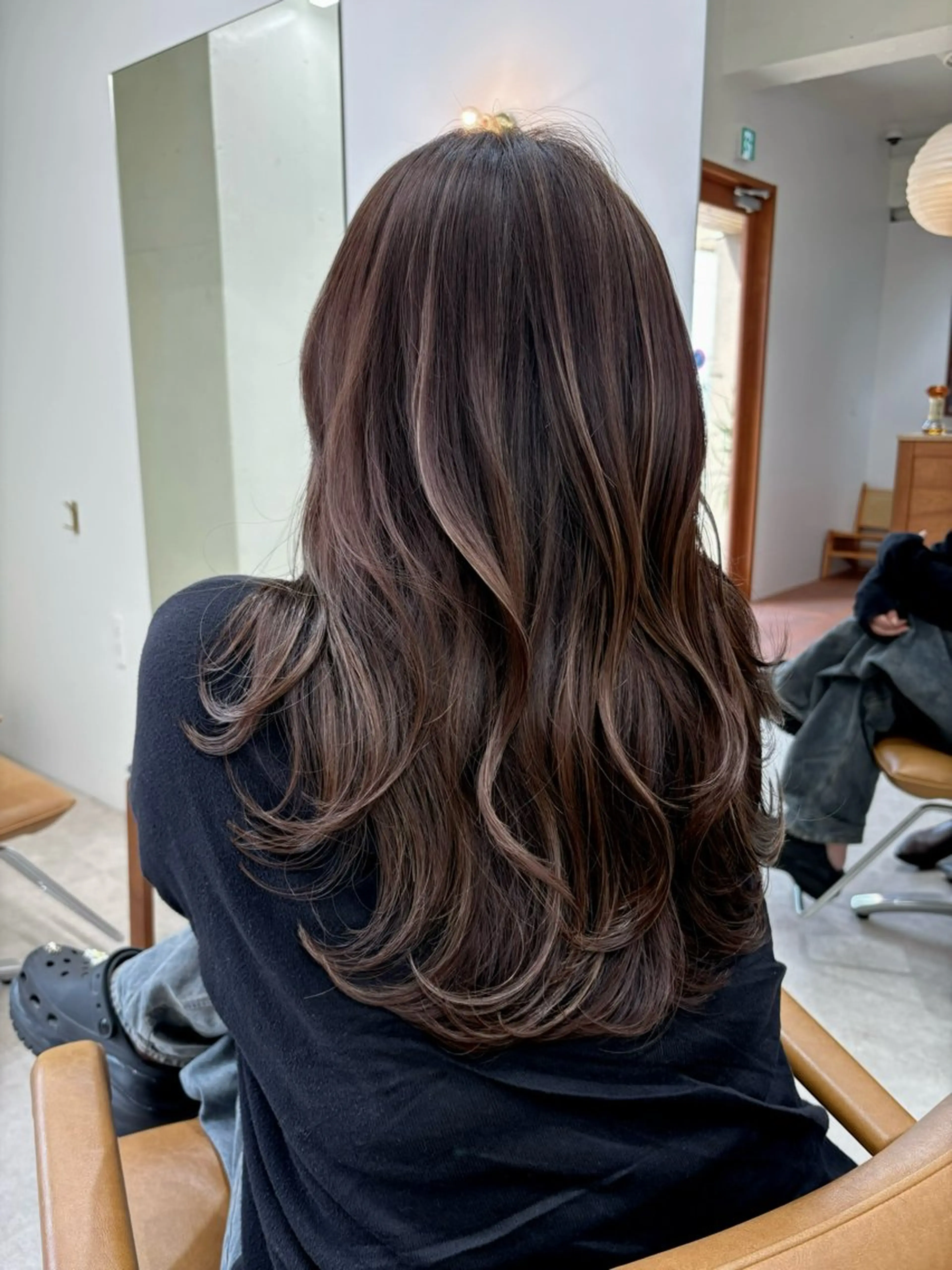 ロング カラー カット ヘアカラー トリートメント 新實 ゆりあのヘアスタイル